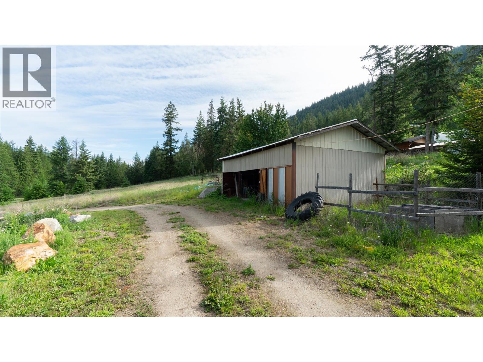 5851 20 Avenue Ne, Salmon Arm, British Columbia  V1E 1Y4 - Photo 61 - 10389837