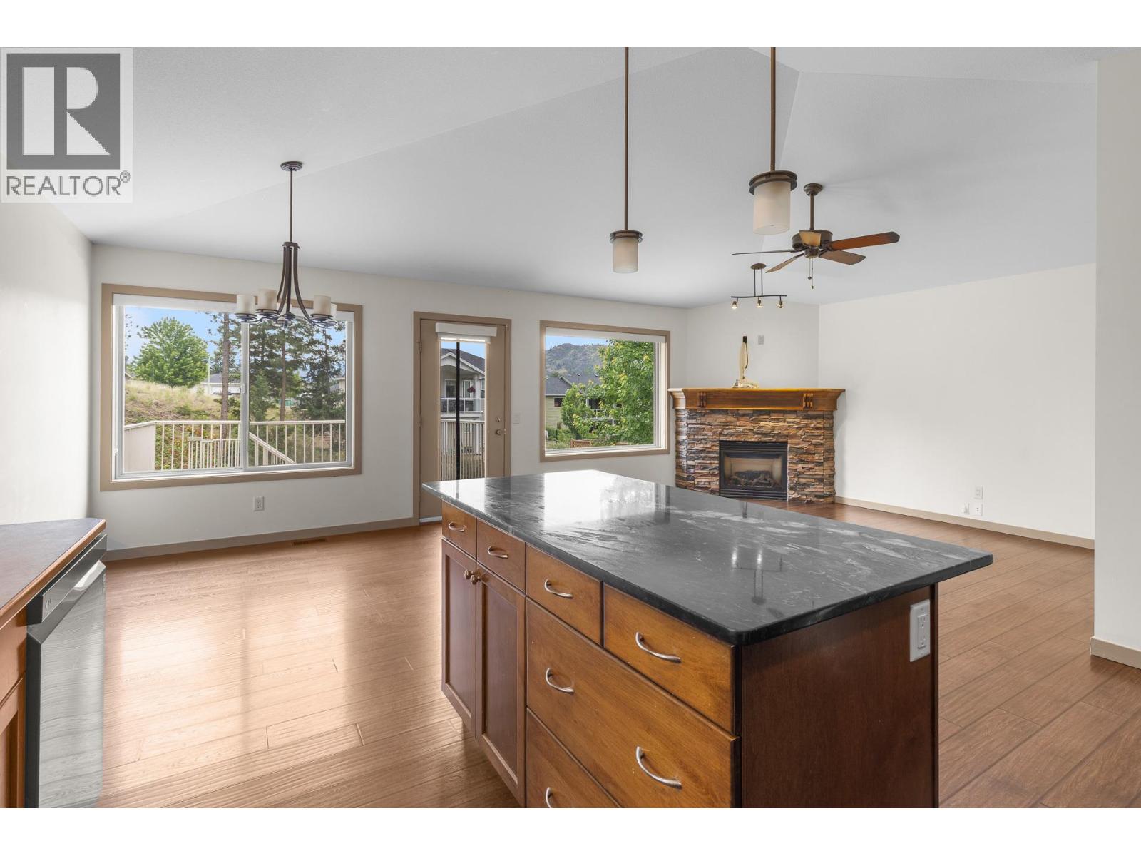 1939 Rosealee Lane, West Kelowna, British Columbia  V1Z 4A8 - Photo 7 - 10389748