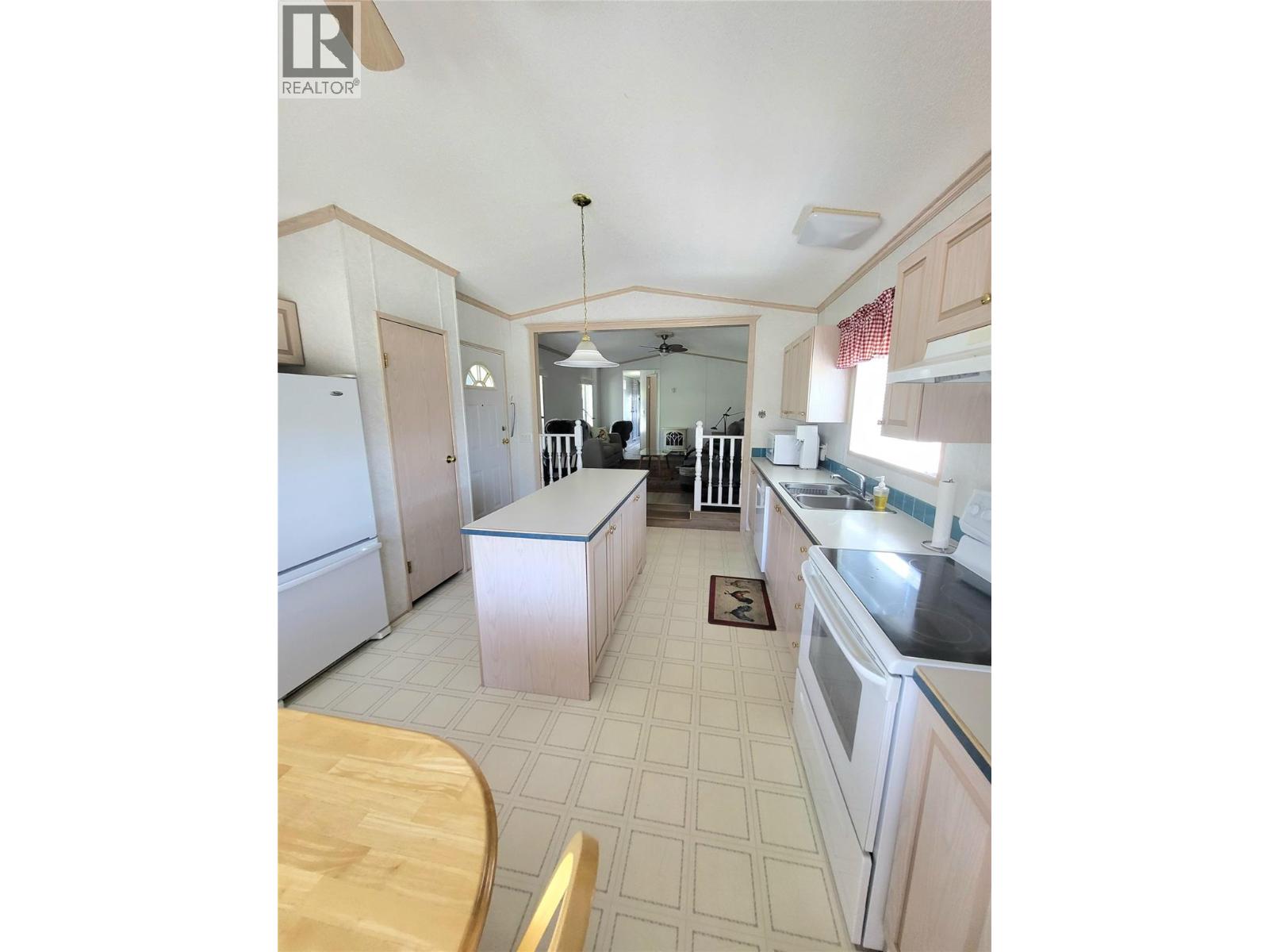 321 Yorkton Avenue Unit# 12, Penticton, British Columbia  V2A 3V6 - Photo 7 - 10390119