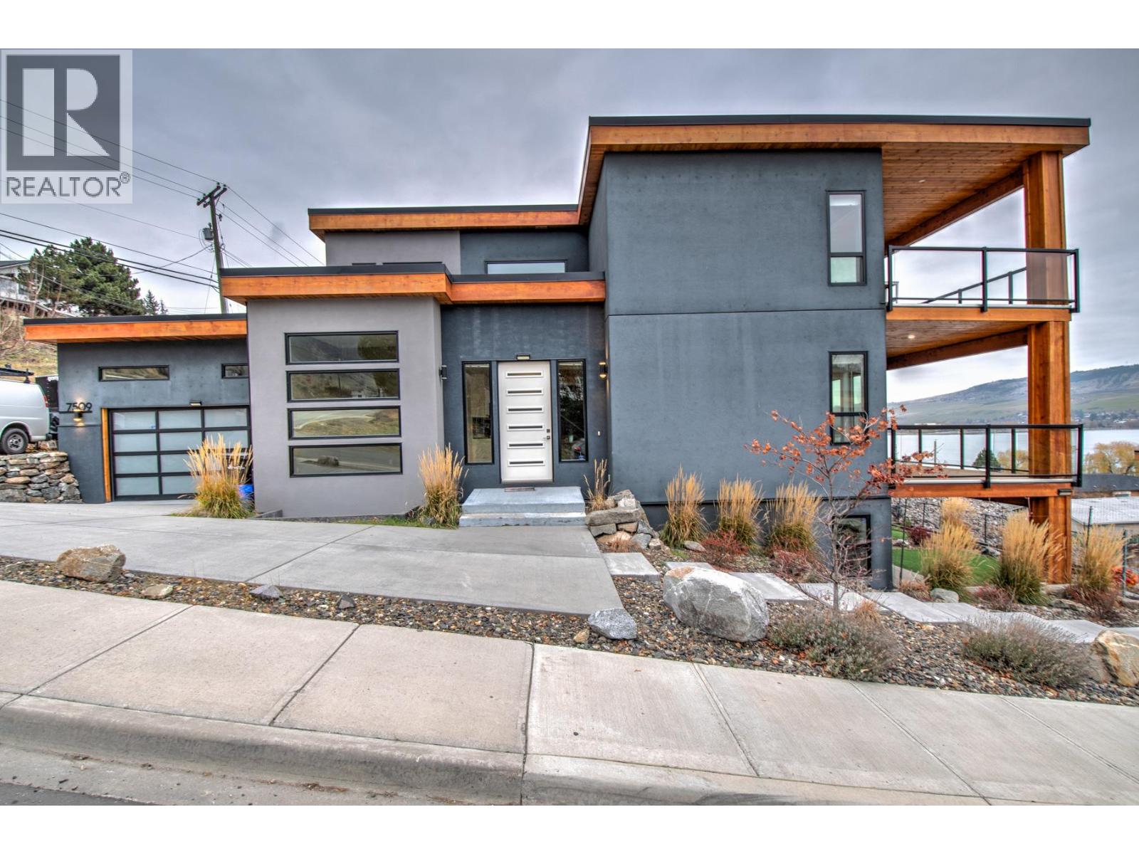 7509 Kennedy Lane, Vernon, British Columbia  V1H 1C4 - Photo 3 - 10390365