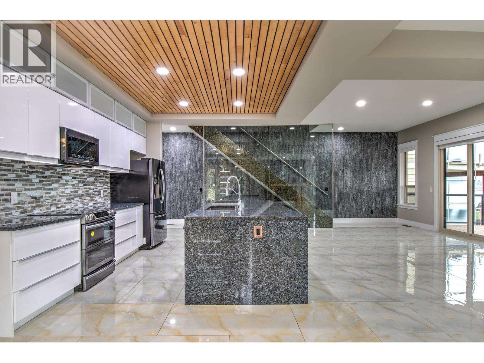 7509 Kennedy Lane, Vernon, British Columbia  V1H 1C4 - Photo 9 - 10390365