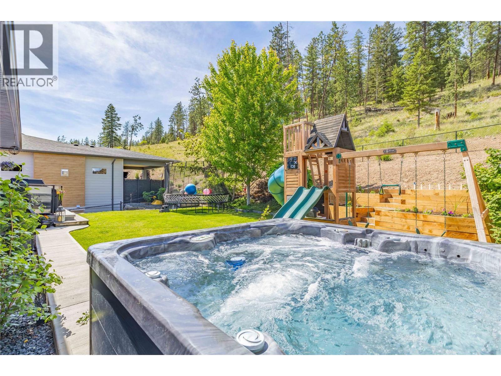 2596 Crown Crest Drive, West Kelowna, British Columbia  V4T 1L7 - Photo 25 - 10388917