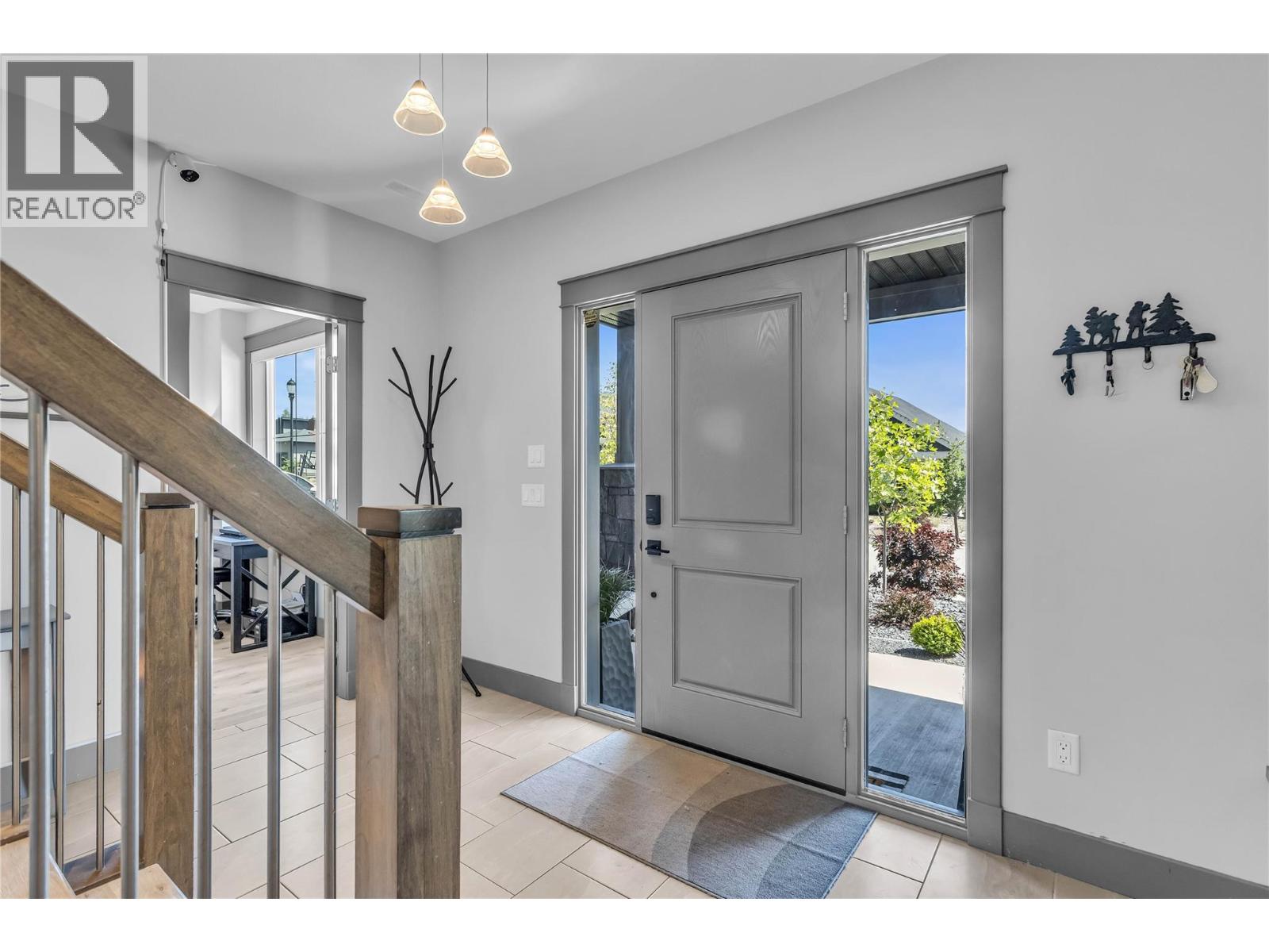 2596 Crown Crest Drive, West Kelowna, British Columbia  V4T 1L7 - Photo 4 - 10388917