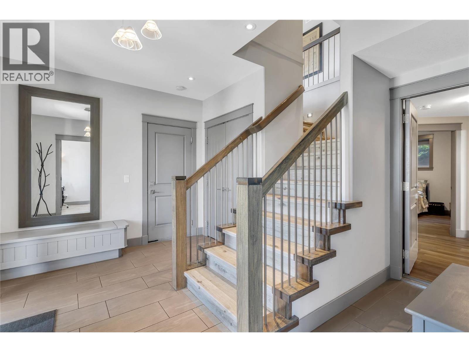 2596 Crown Crest Drive, West Kelowna, British Columbia  V4T 1L7 - Photo 6 - 10388917