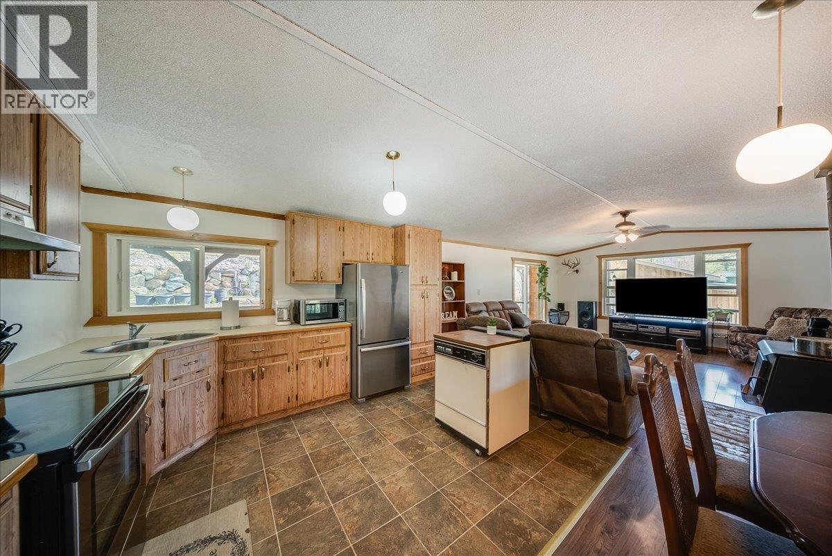 1232 Mcleod Road, Beaver Falls, British Columbia  V0G 1L1 - Photo 11 - 10385632
