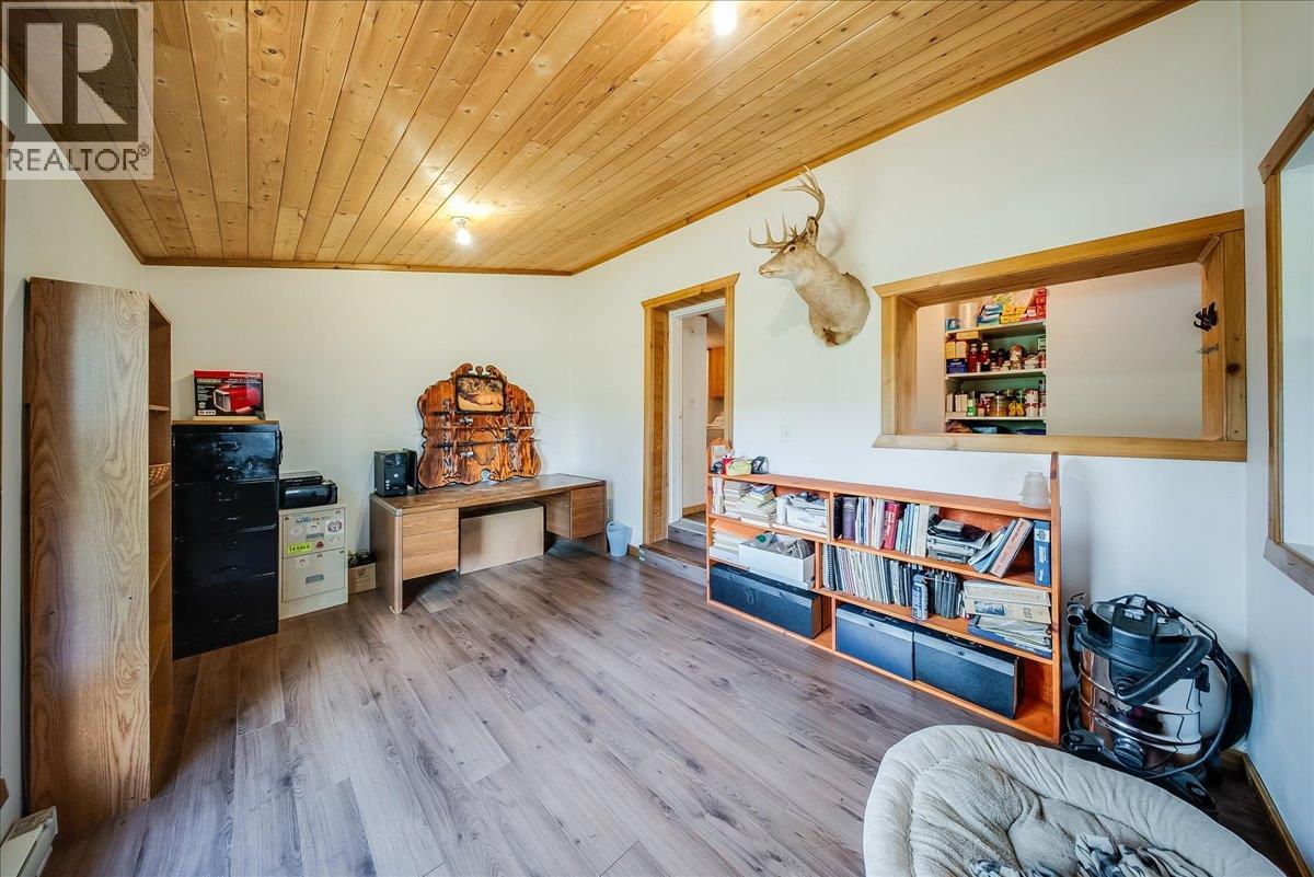 1232 Mcleod Road, Beaver Falls, British Columbia  V0G 1L1 - Photo 22 - 10385632