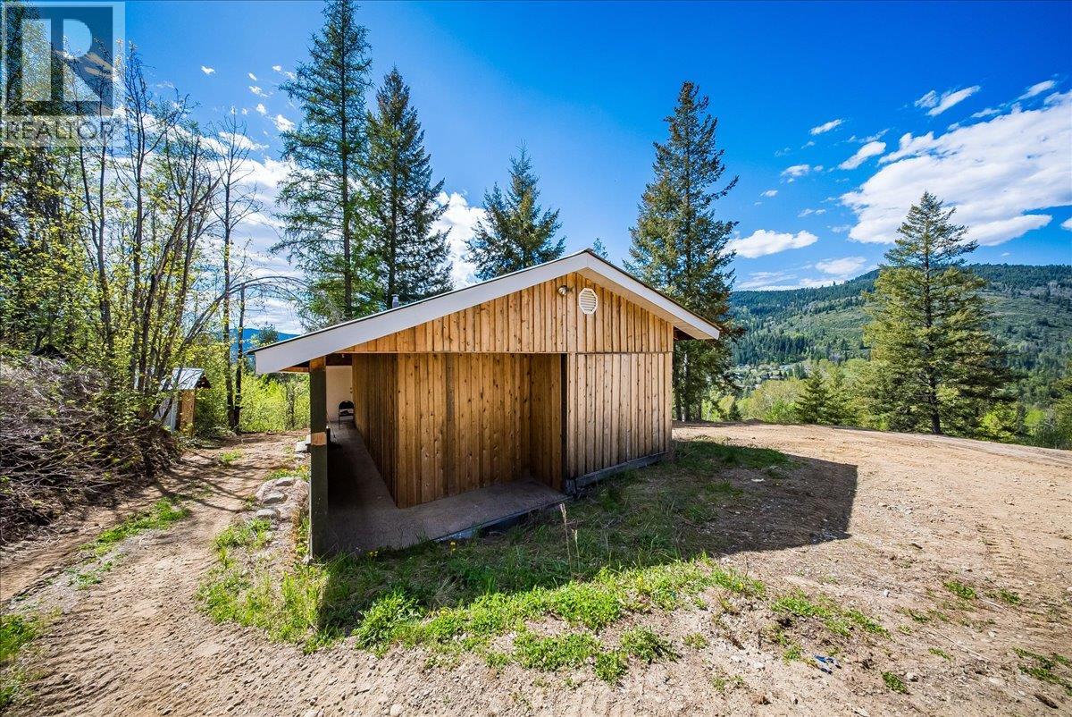 1232 Mcleod Road, Beaver Falls, British Columbia  V0G 1L1 - Photo 37 - 10385632