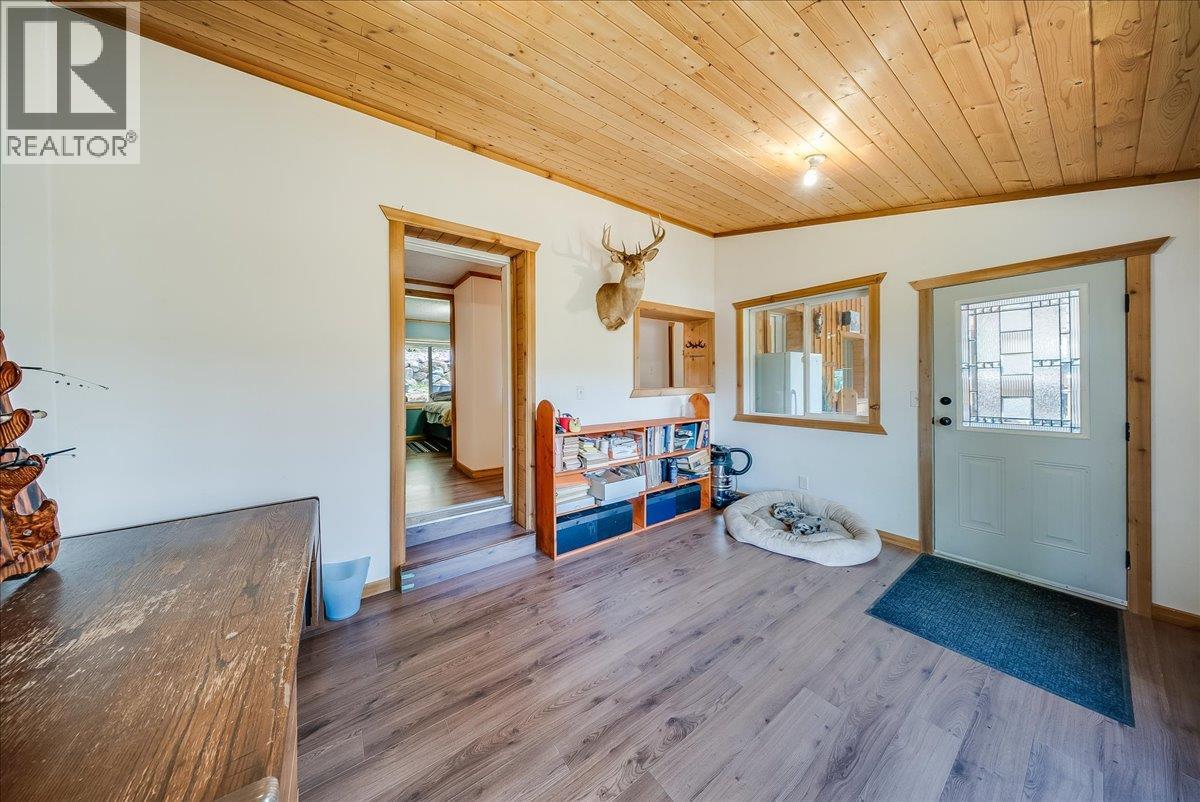 1232 Mcleod Road, Beaver Falls, British Columbia  V0G 1L1 - Photo 6 - 10385632
