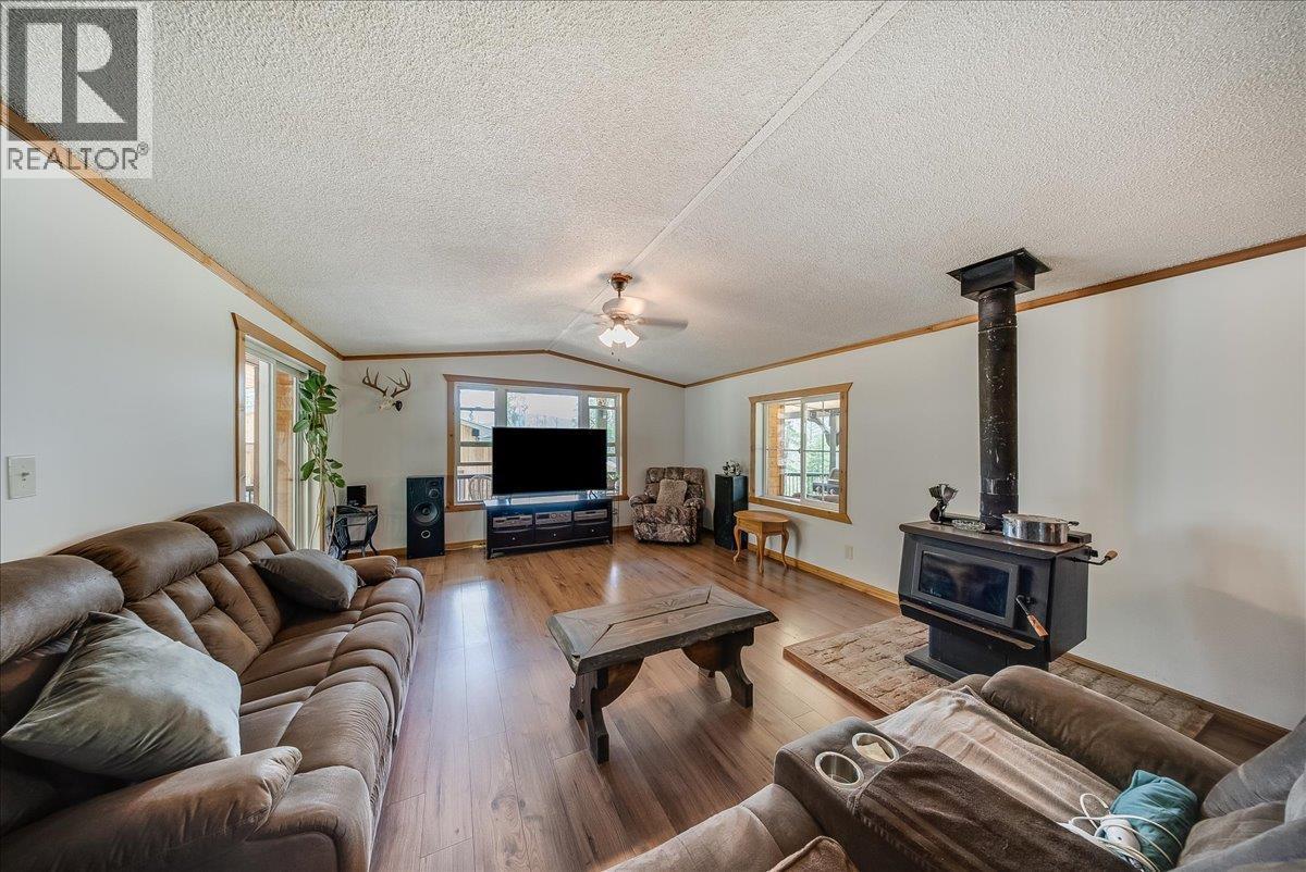 1232 Mcleod Road, Beaver Falls, British Columbia  V0G 1L1 - Photo 7 - 10385632