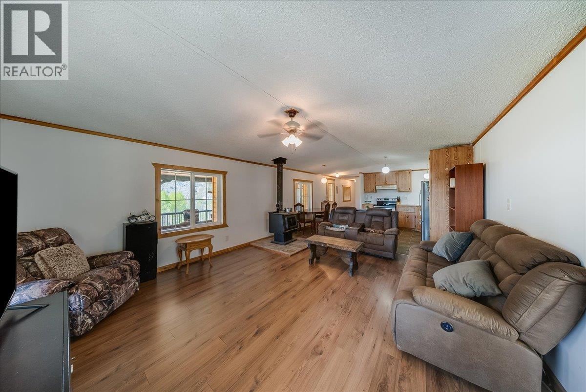 1232 Mcleod Road, Beaver Falls, British Columbia  V0G 1L1 - Photo 8 - 10385632