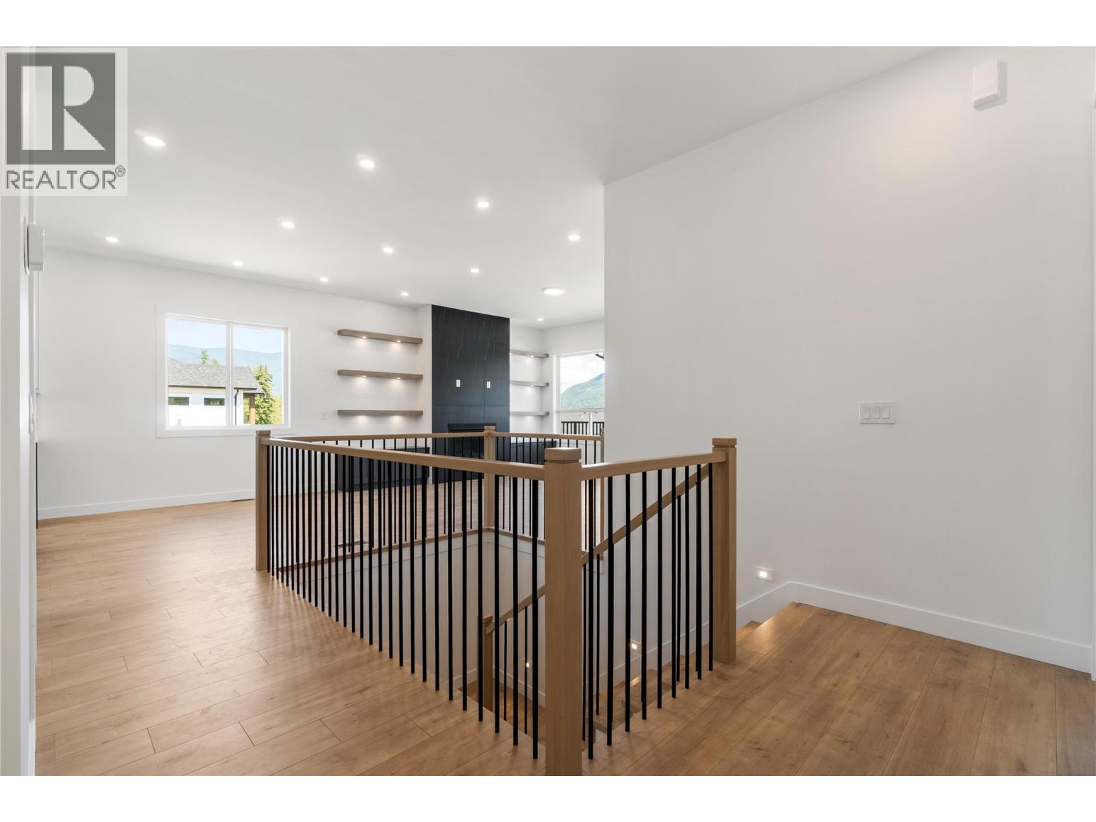 6821 42 Street Ne, Salmon Arm, British Columbia  V0E 1K0 - Photo 4 - 10389739