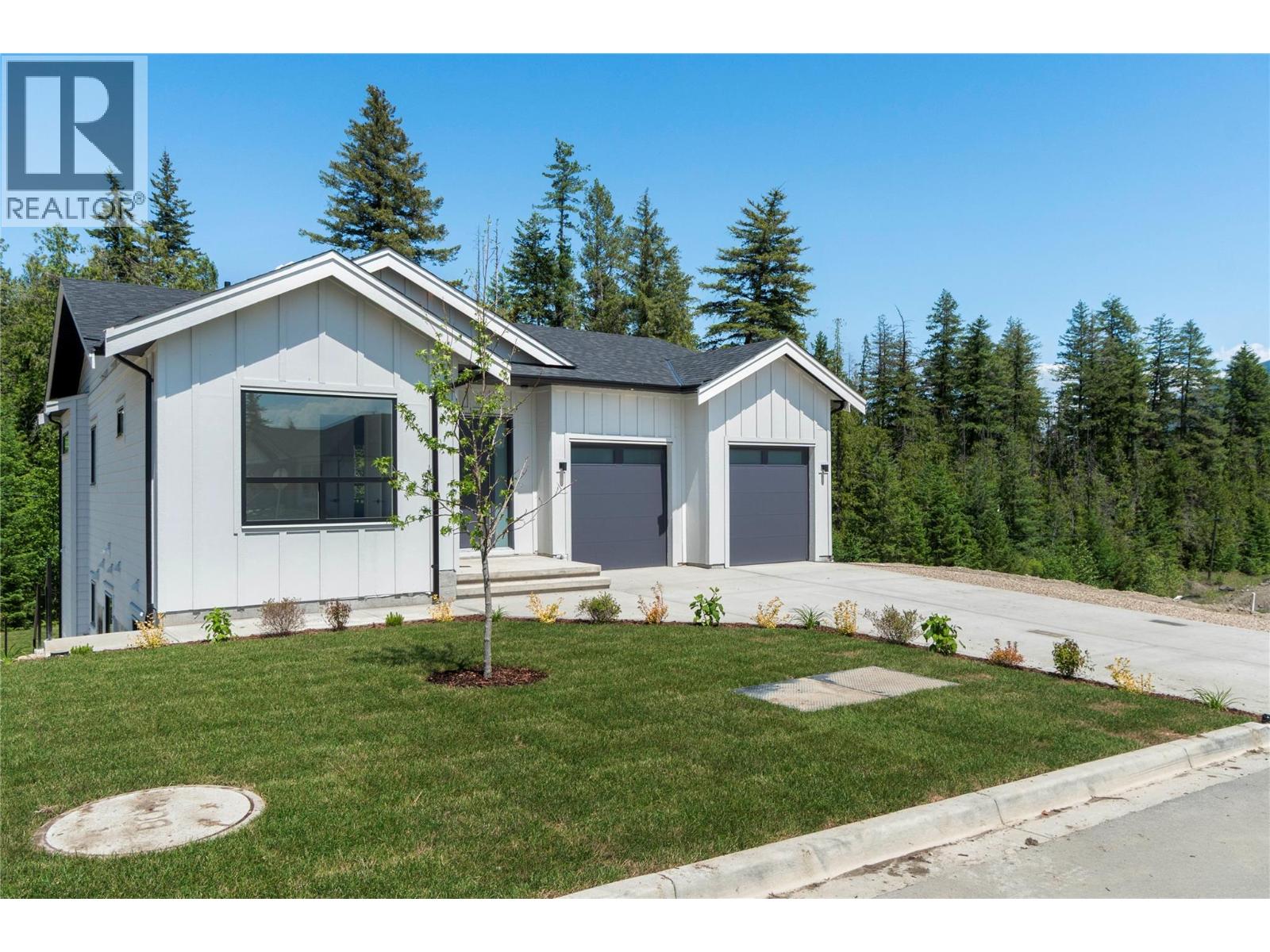 4221 69 Avenue Ne, Salmon Arm, British Columbia  V0E 1K0 - Photo 1 - 10389711