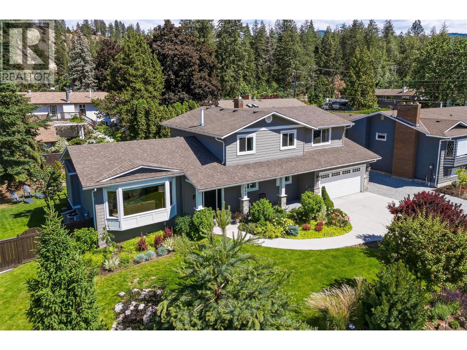 882 Roma Court, Kelowna, British Columbia  V1W 2P6 - Photo 2 - 10389730