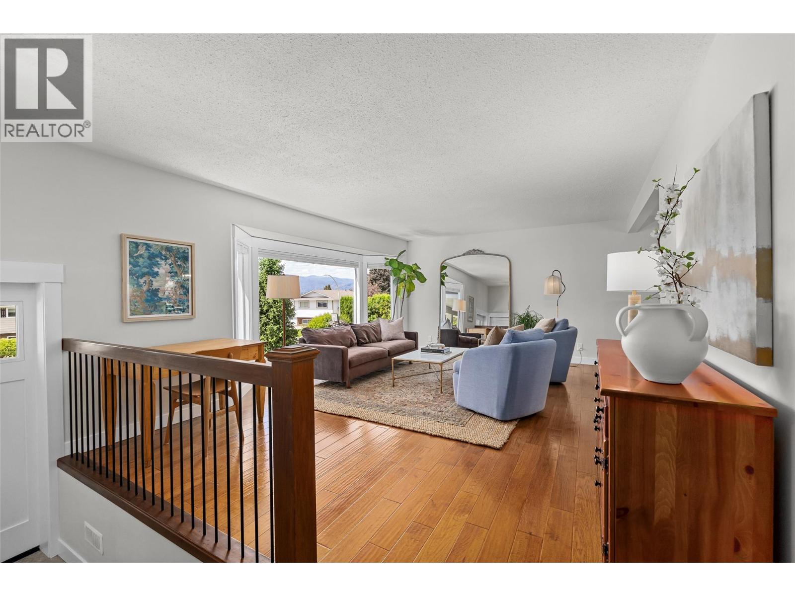 882 Roma Court, Kelowna, British Columbia  V1W 2P6 - Photo 5 - 10389730