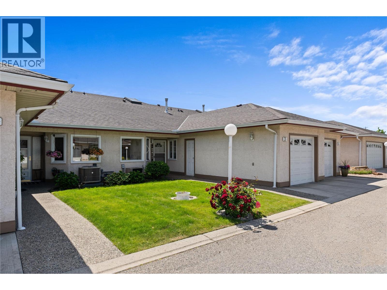 1874 Parkview Crescent Unit# 3, Kelowna, British Columbia  V1X 7G6 - Photo 1 - 10390331