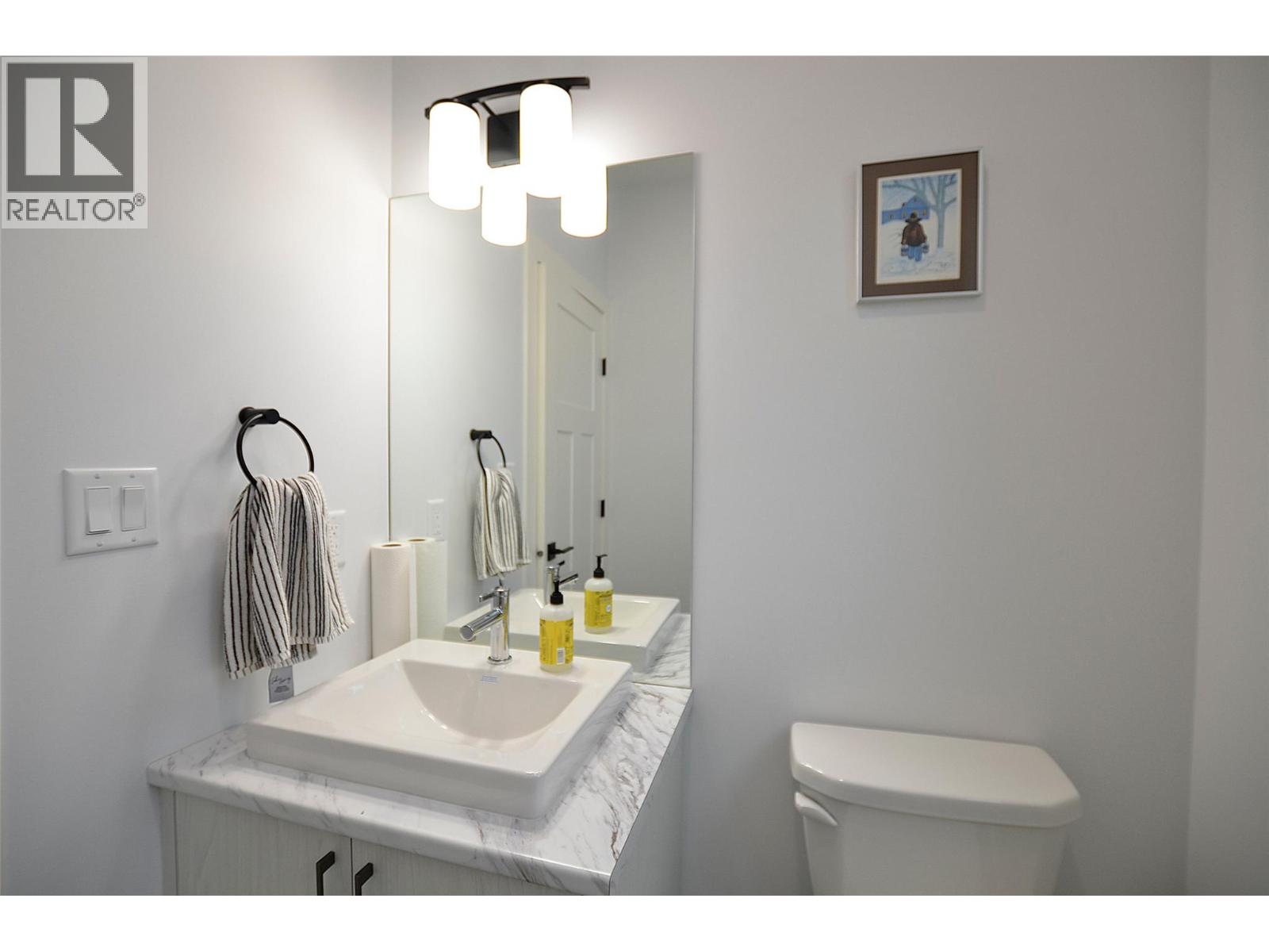 2744 Cedar Ridge Street, Lumby, British Columbia  V0E 2G5 - Photo 23 - 10390257