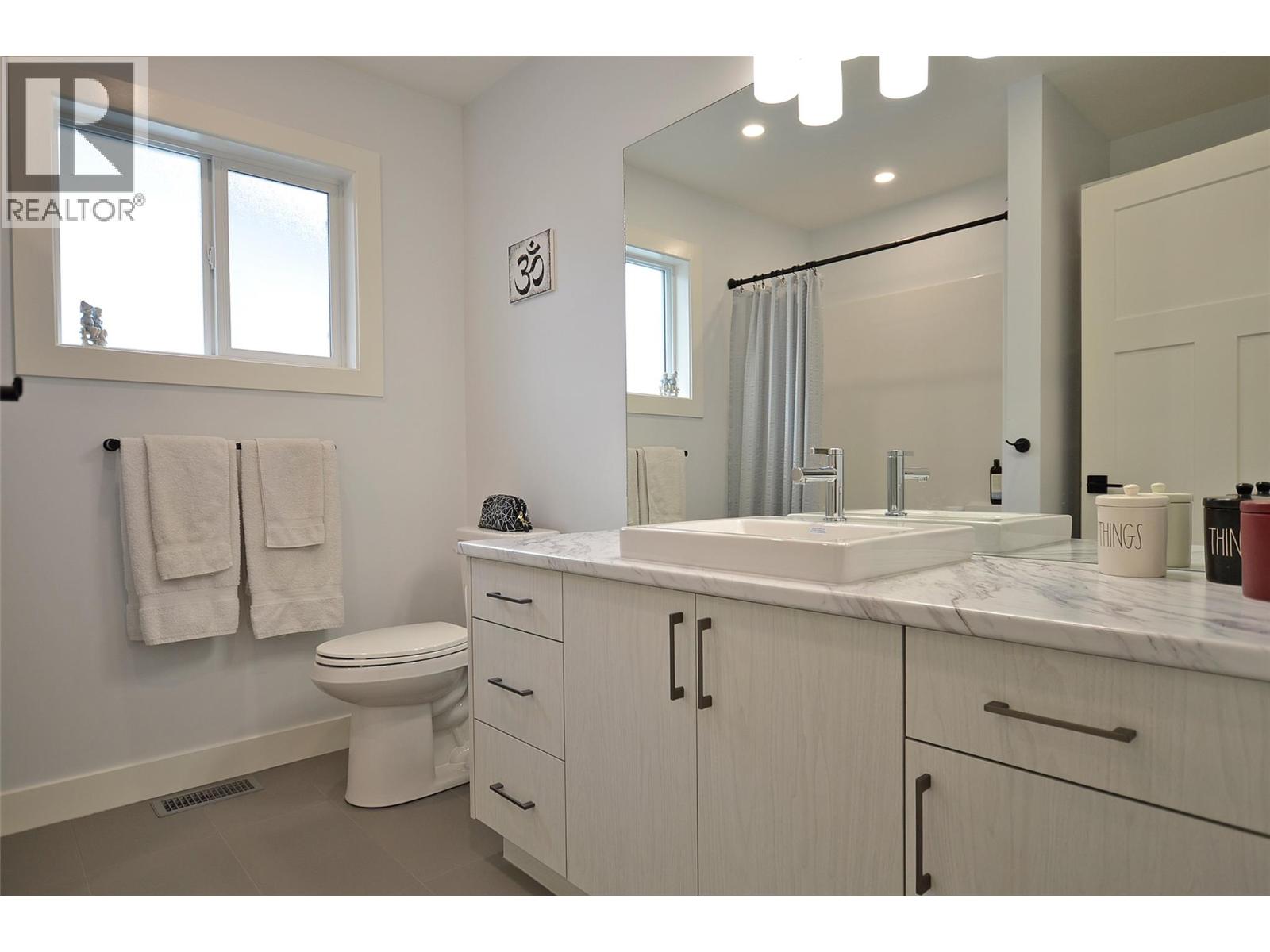 2744 Cedar Ridge Street, Lumby, British Columbia  V0E 2G5 - Photo 28 - 10390257