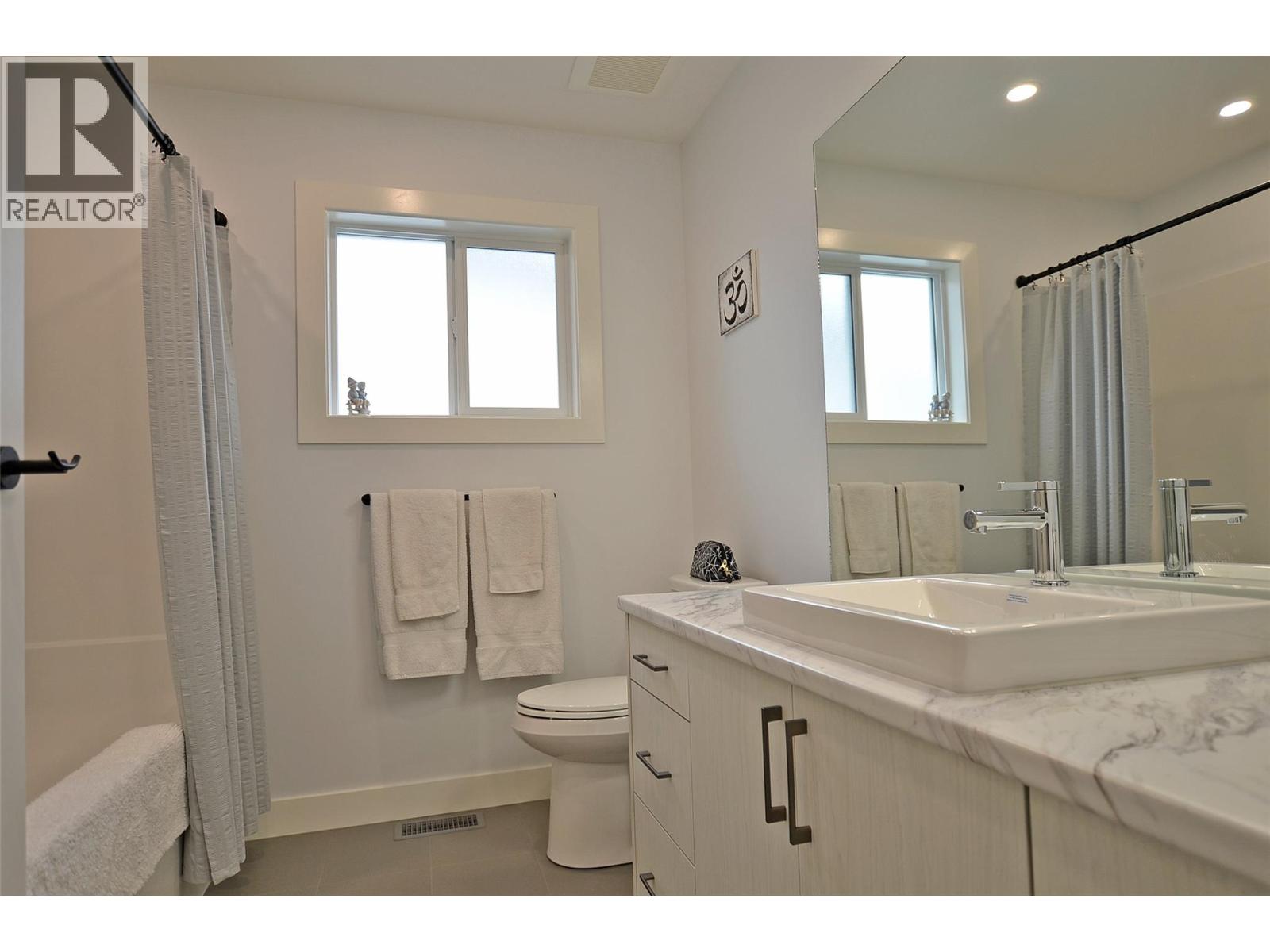2744 Cedar Ridge Street, Lumby, British Columbia  V0E 2G5 - Photo 29 - 10390257