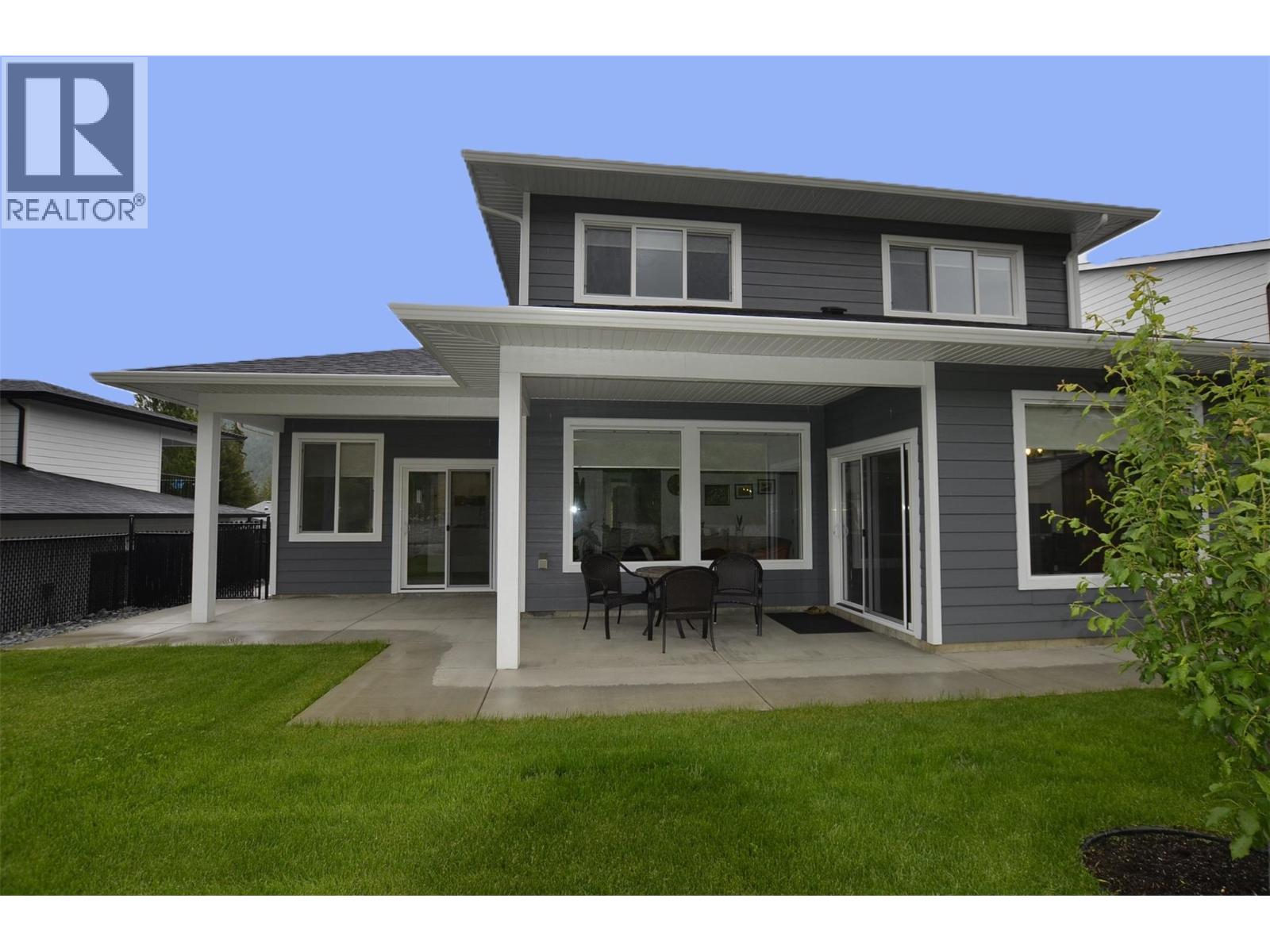 2744 Cedar Ridge Street, Lumby, British Columbia  V0E 2G5 - Photo 37 - 10390257