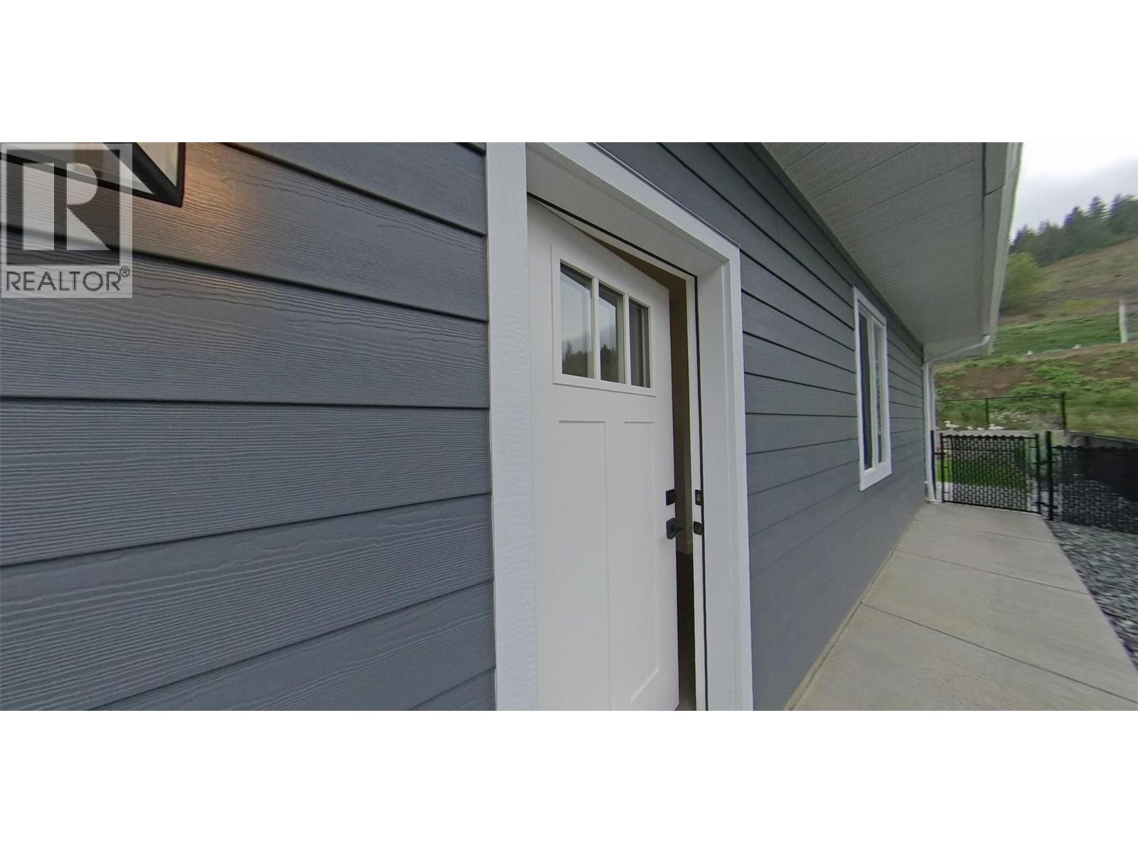 2744 Cedar Ridge Street, Lumby, British Columbia  V0E 2G5 - Photo 38 - 10390257