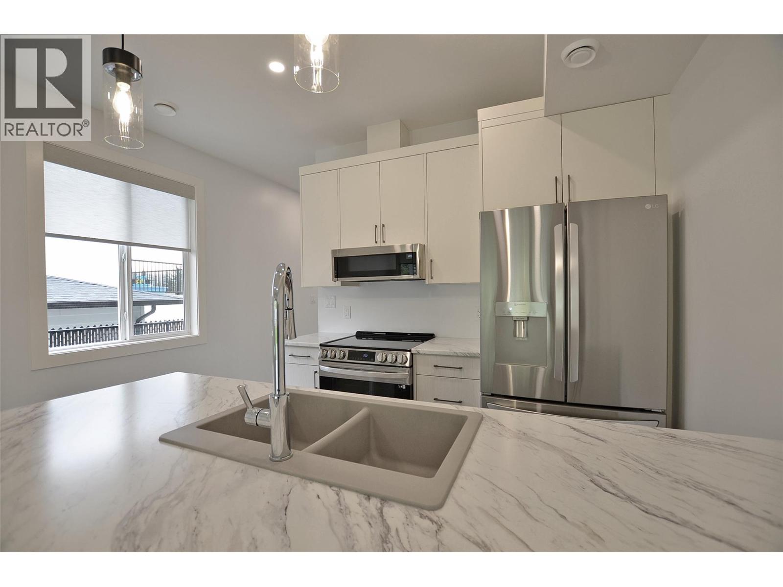 2744 Cedar Ridge Street, Lumby, British Columbia  V0E 2G5 - Photo 41 - 10390257