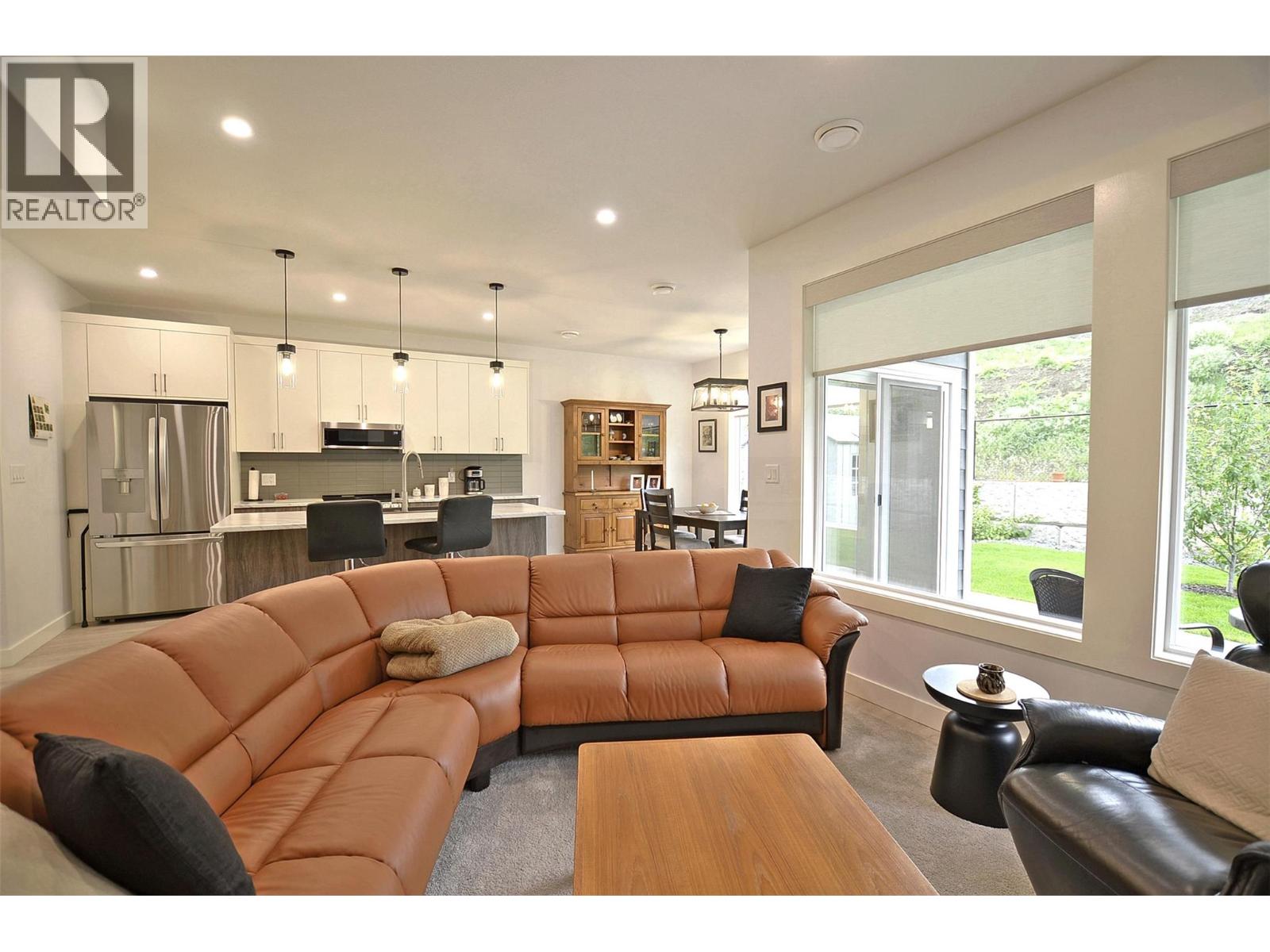 2744 Cedar Ridge Street, Lumby, British Columbia  V0E 2G5 - Photo 6 - 10390257