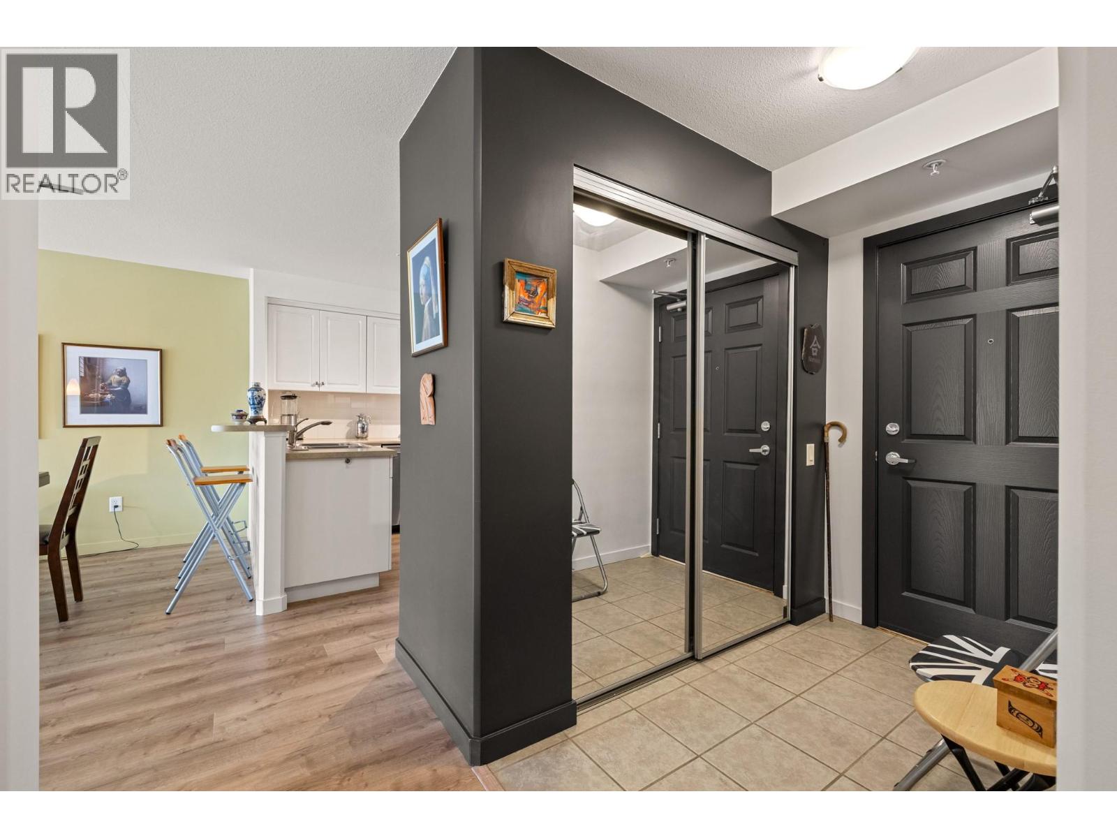 686 Lequime Road Unit# 204, Kelowna, British Columbia  V1W 1A4 - Photo 2 - 10390024