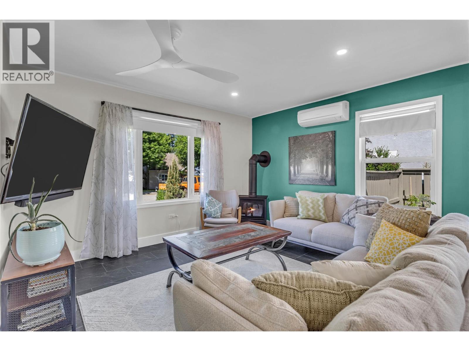 1298 Kilwinning Street, Penticton, British Columbia  V2A 4P3 - Photo 5 - 10388260