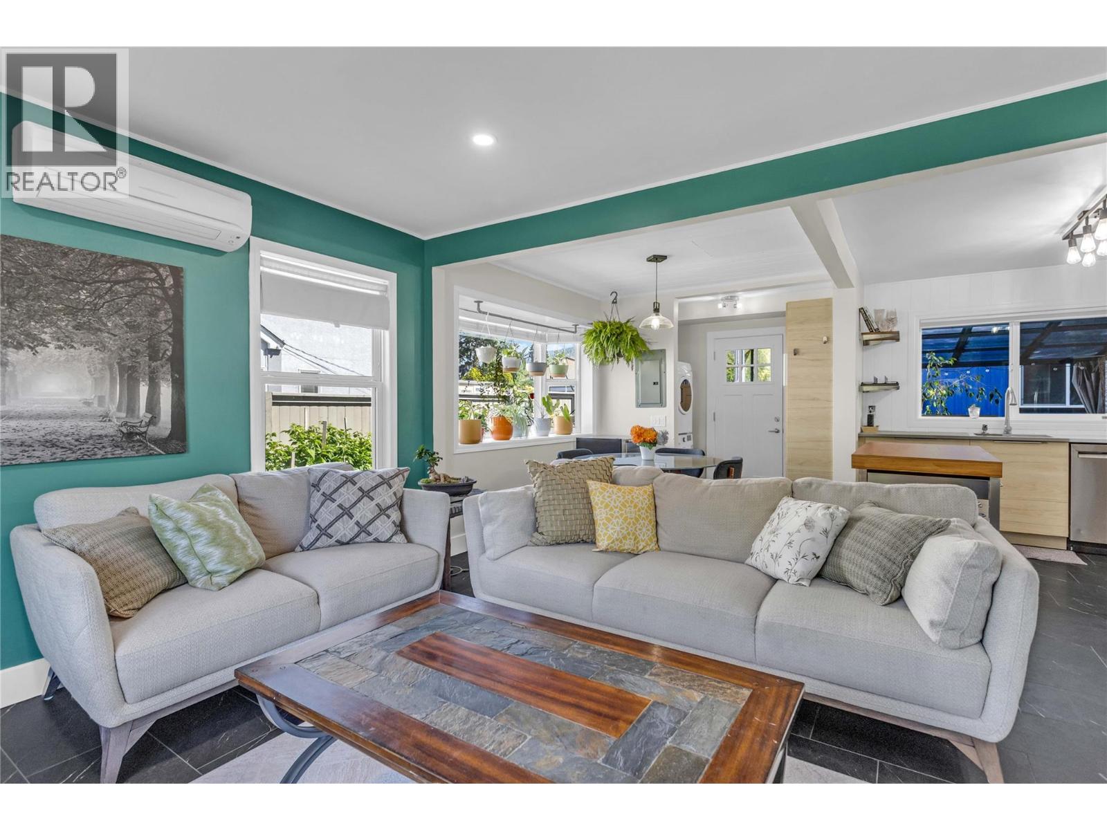 1298 Kilwinning Street, Penticton, British Columbia  V2A 4P3 - Photo 6 - 10388260