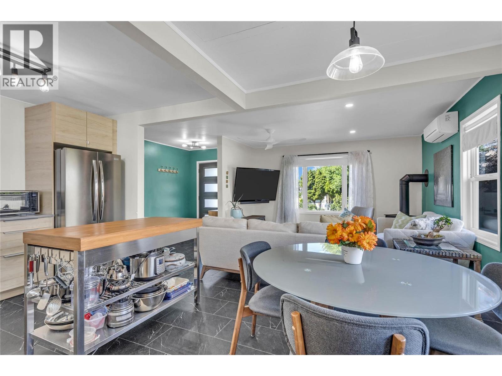 1298 Kilwinning Street, Penticton, British Columbia  V2A 4P3 - Photo 9 - 10388260
