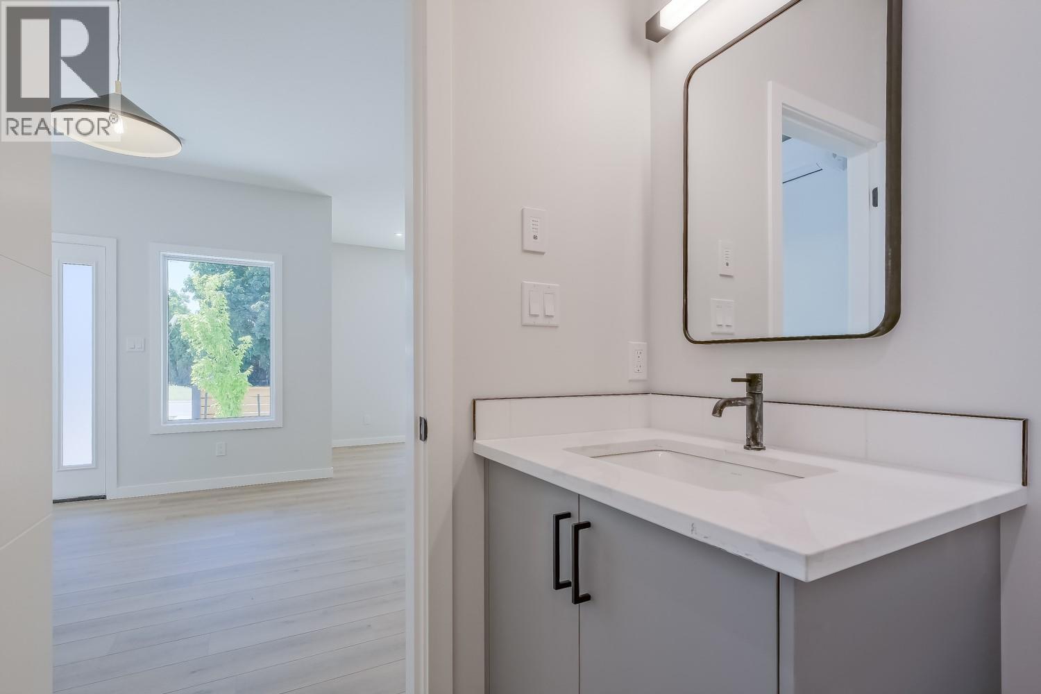179 Kirkpatrick Avenue Unit# 102, Penticton, British Columbia  V2A 3P4 - Photo 15 - 10390404