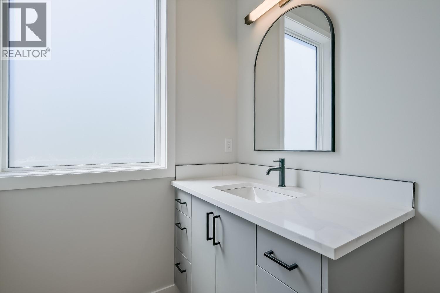 179 Kirkpatrick Avenue Unit# 102, Penticton, British Columbia  V2A 3P4 - Photo 24 - 10390404