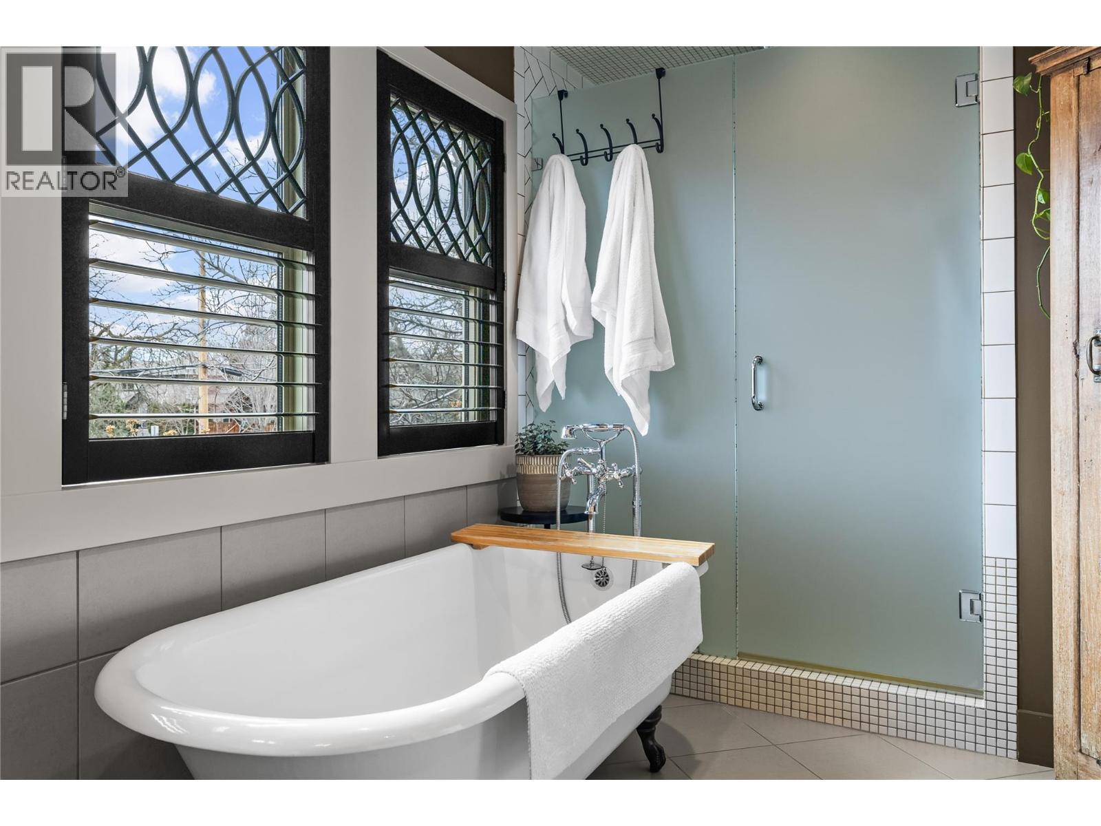 2683 Bath Street, Kelowna, British Columbia  V1Y 1M2 - Photo 24 - 10390212