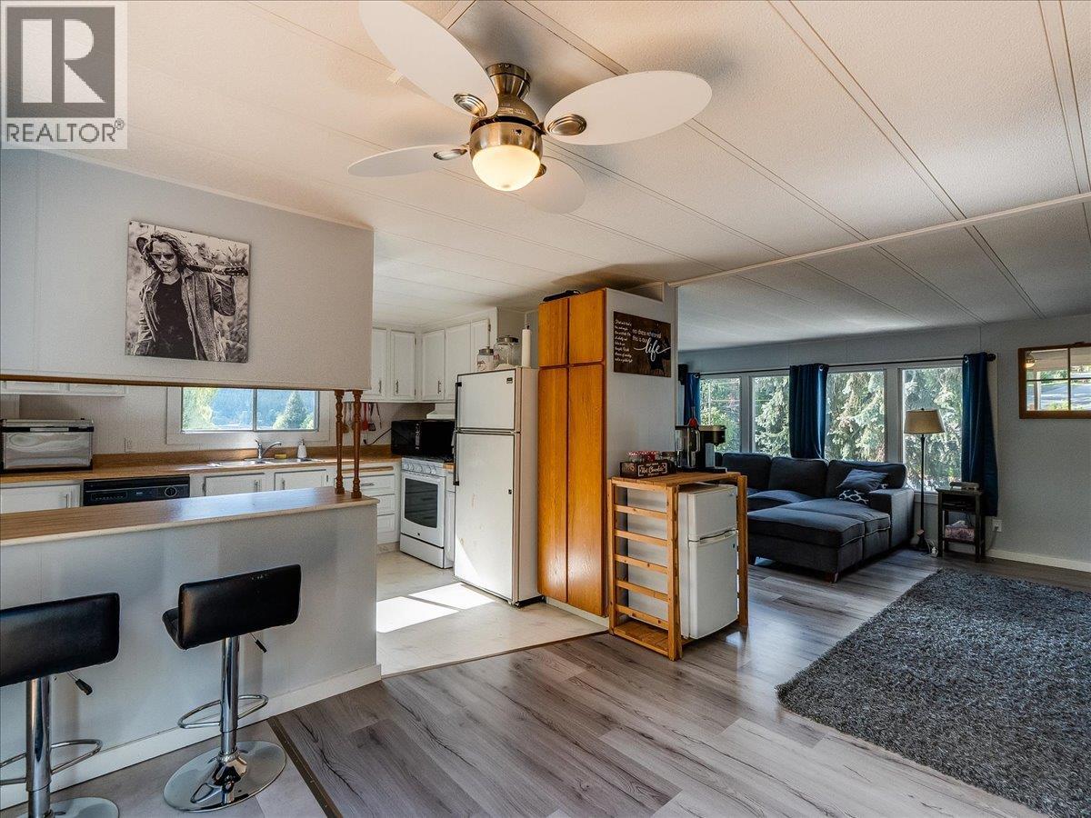 2875 Lower Six Mile Road, Nelson, British Columbia  V1L 6L7 - Photo 14 - 10390151