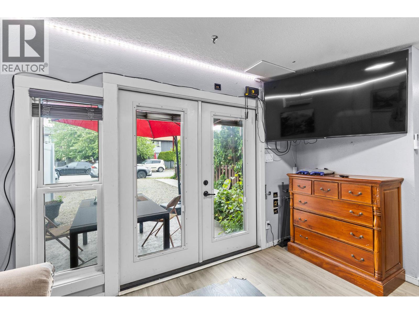 737 Fairway Avenue, Penticton, British Columbia  V2A 6M3 - Photo 3 - 10386210