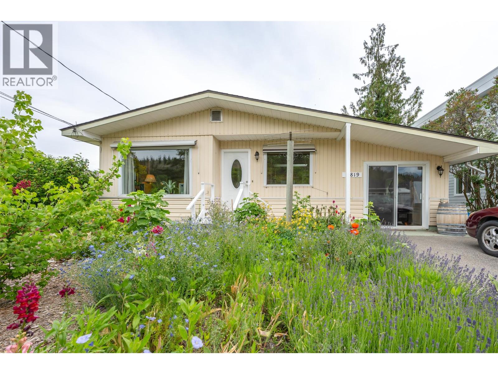11819 Grant Avenue, Summerland, British Columbia  V0H 1Z8 - Photo 1 - 10390412