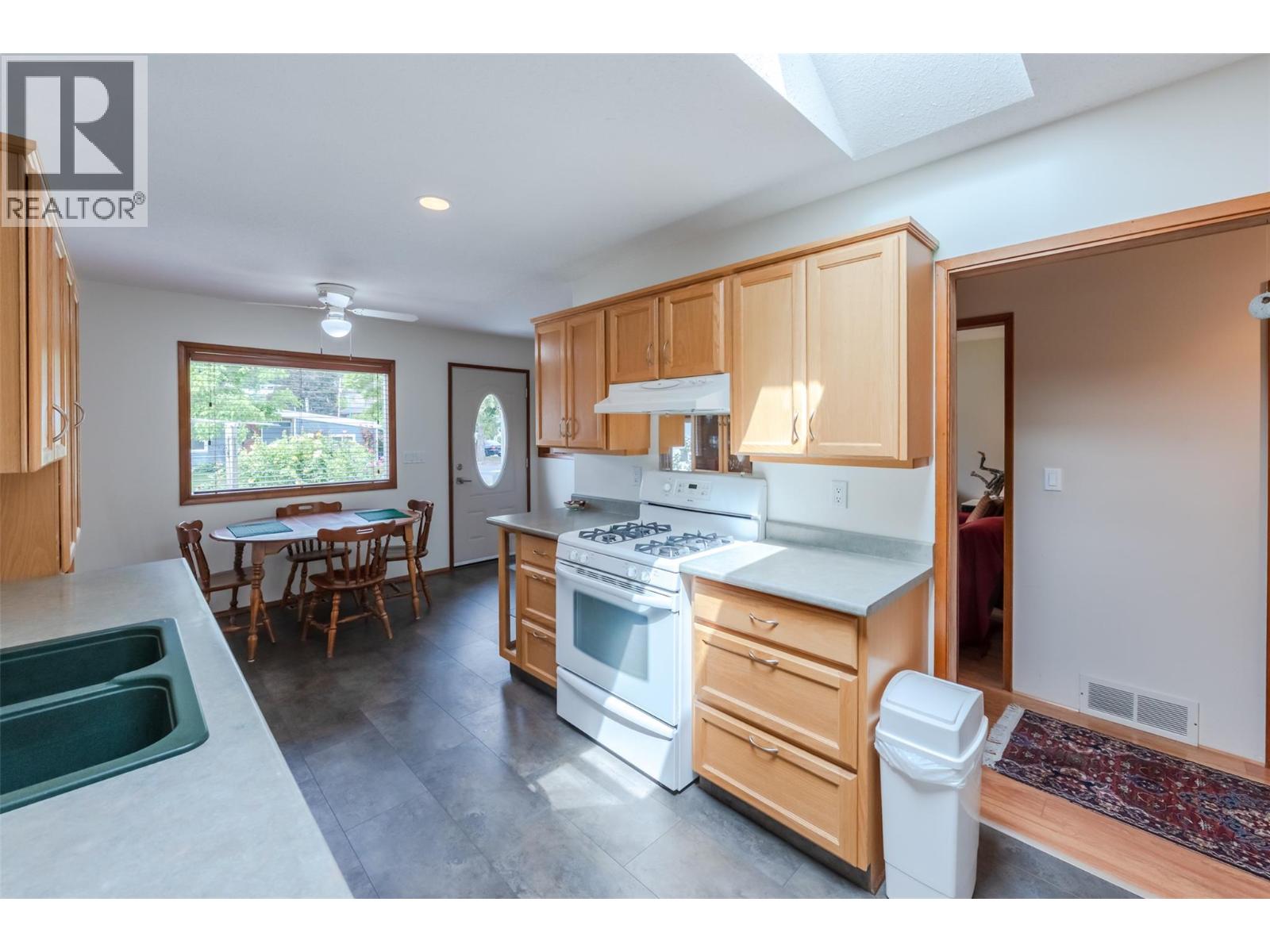 11819 Grant Avenue, Summerland, British Columbia  V0H 1Z8 - Photo 13 - 10390412