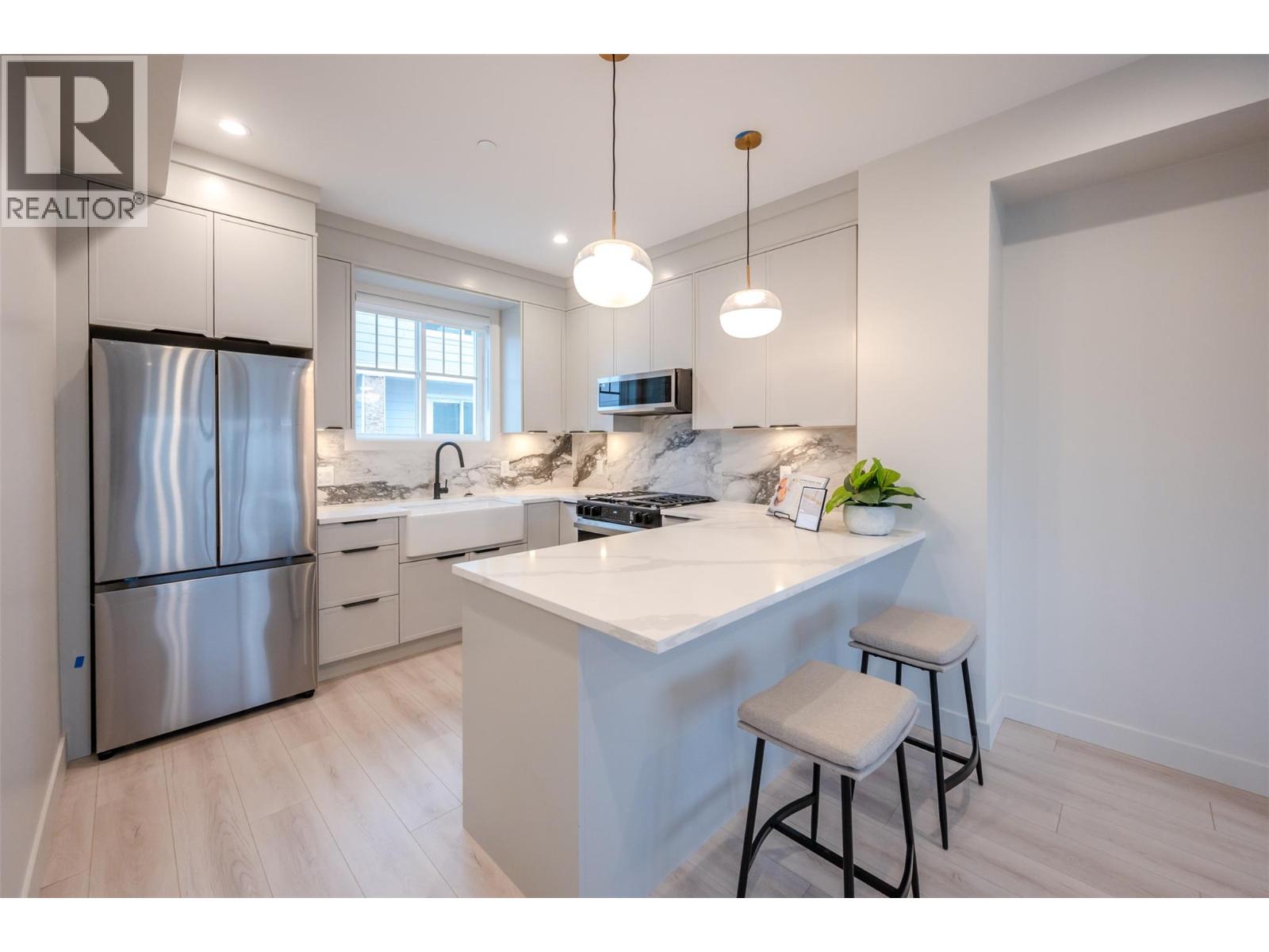 784 Argyle Street Unit# 102, Penticton, British Columbia  V2A 0J6 - Photo 3 - 10390405