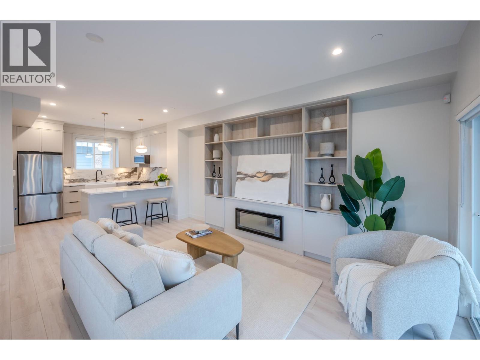 784 Argyle Street Unit# 102, Penticton, British Columbia  V2A 0J6 - Photo 6 - 10390405