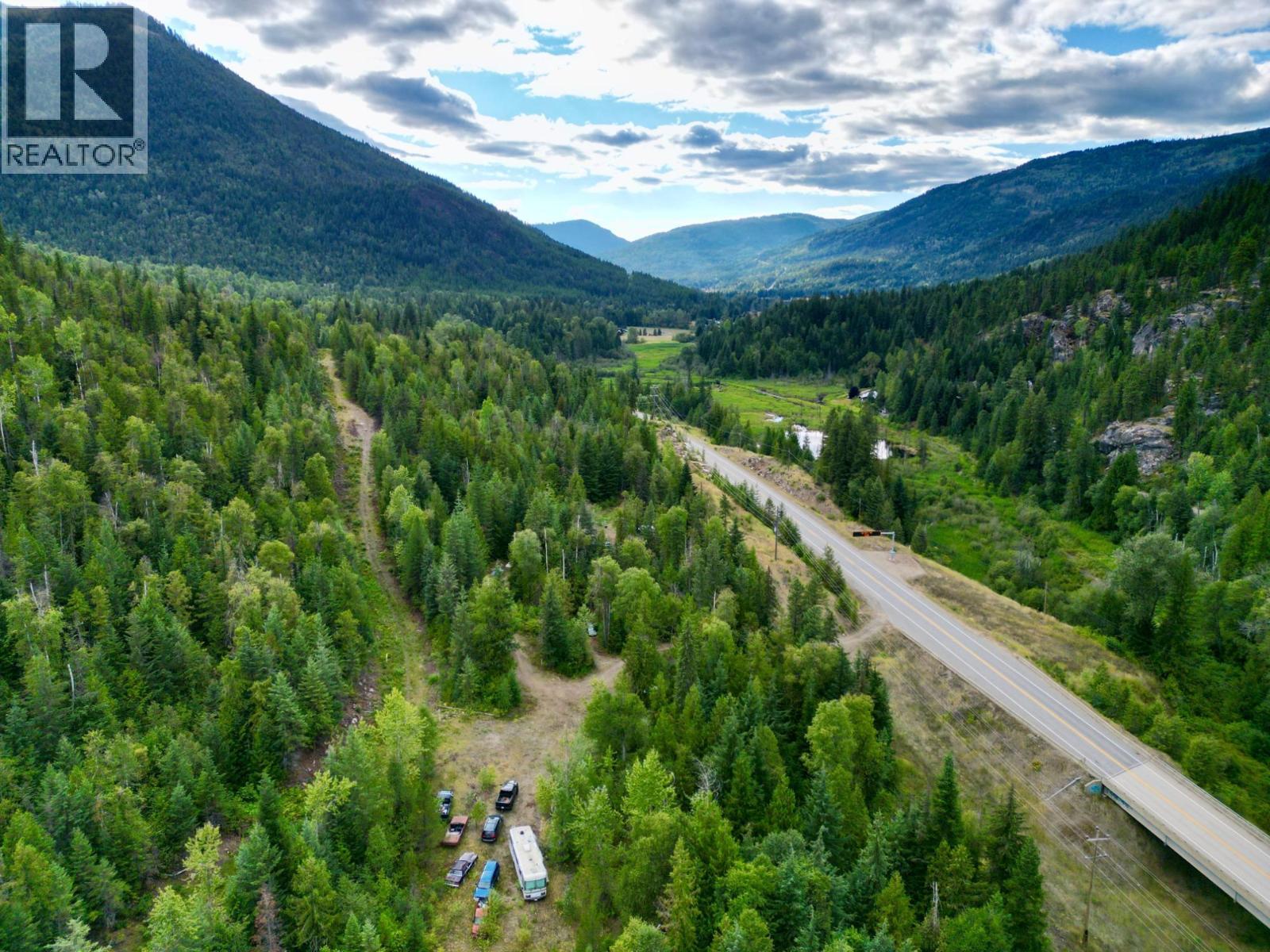 5105 3 Highway, Salmo, British Columbia  V0G 1Z0 - Photo 1 - 10390361