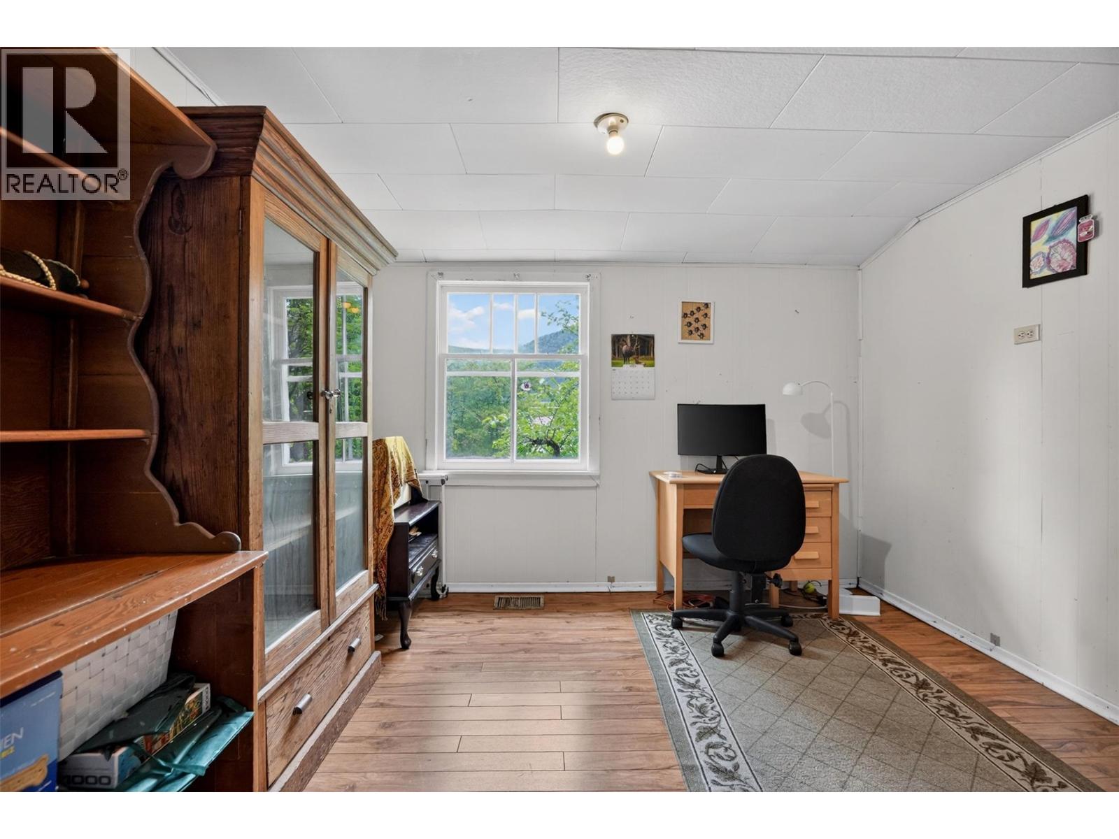 404 Houston Street, Nelson, British Columbia  V1L 5H5 - Photo 25 - 10390351
