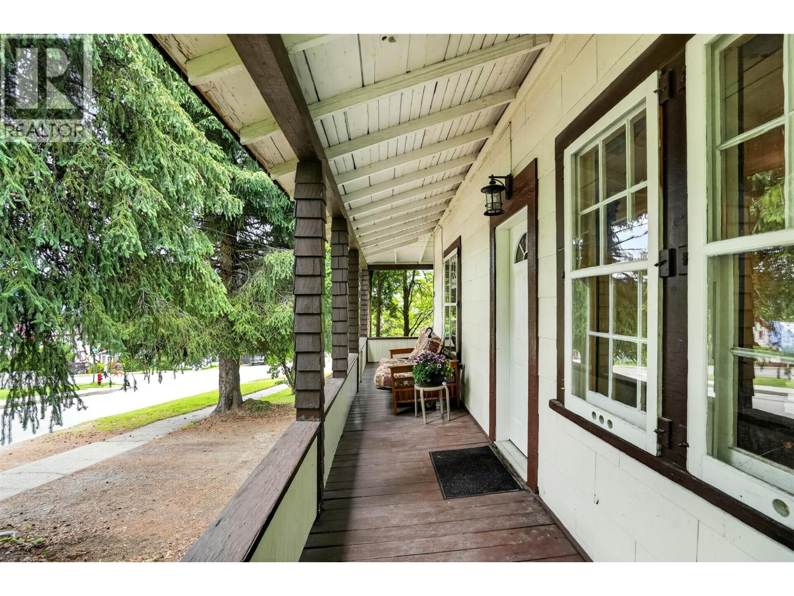 404 Houston Street, Nelson, British Columbia  V1L 5H5 - Photo 54 - 10390351