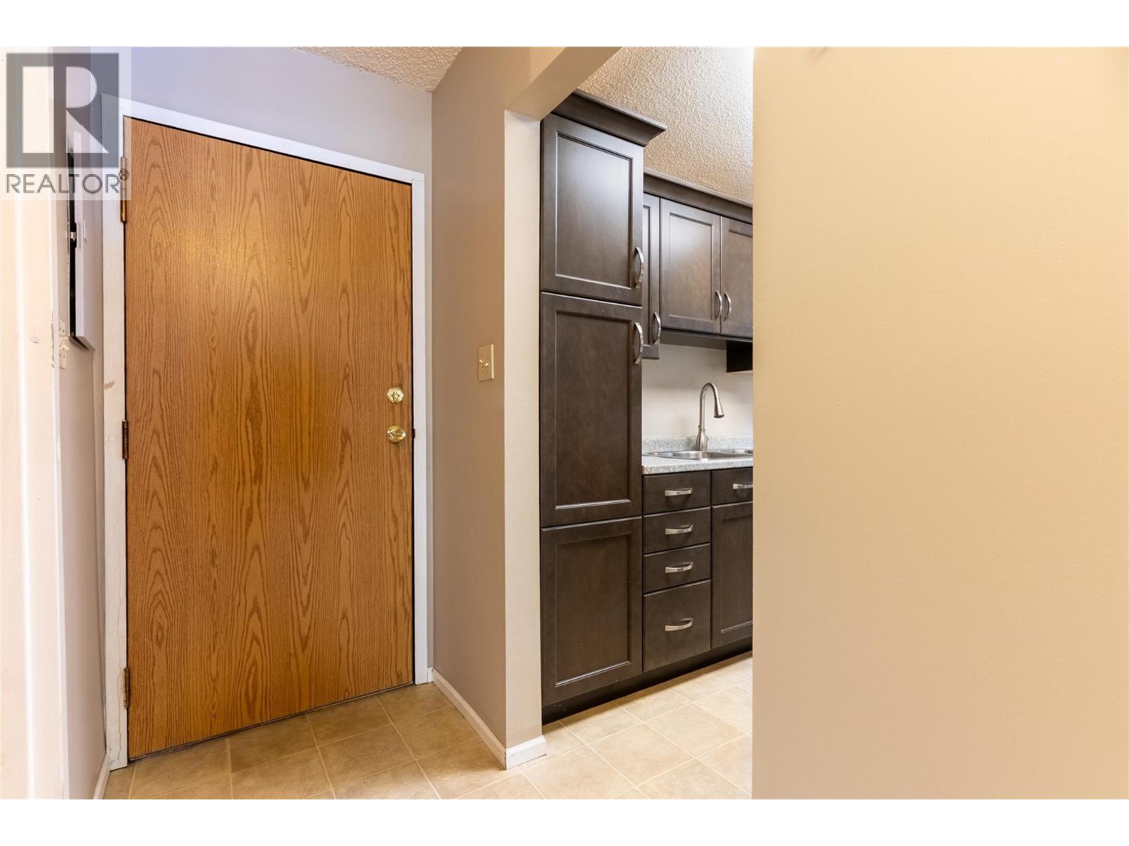 279 Alder Drive Unit# 101, Logan Lake, British Columbia  V0K 1W0 - Photo 11 - 10390383