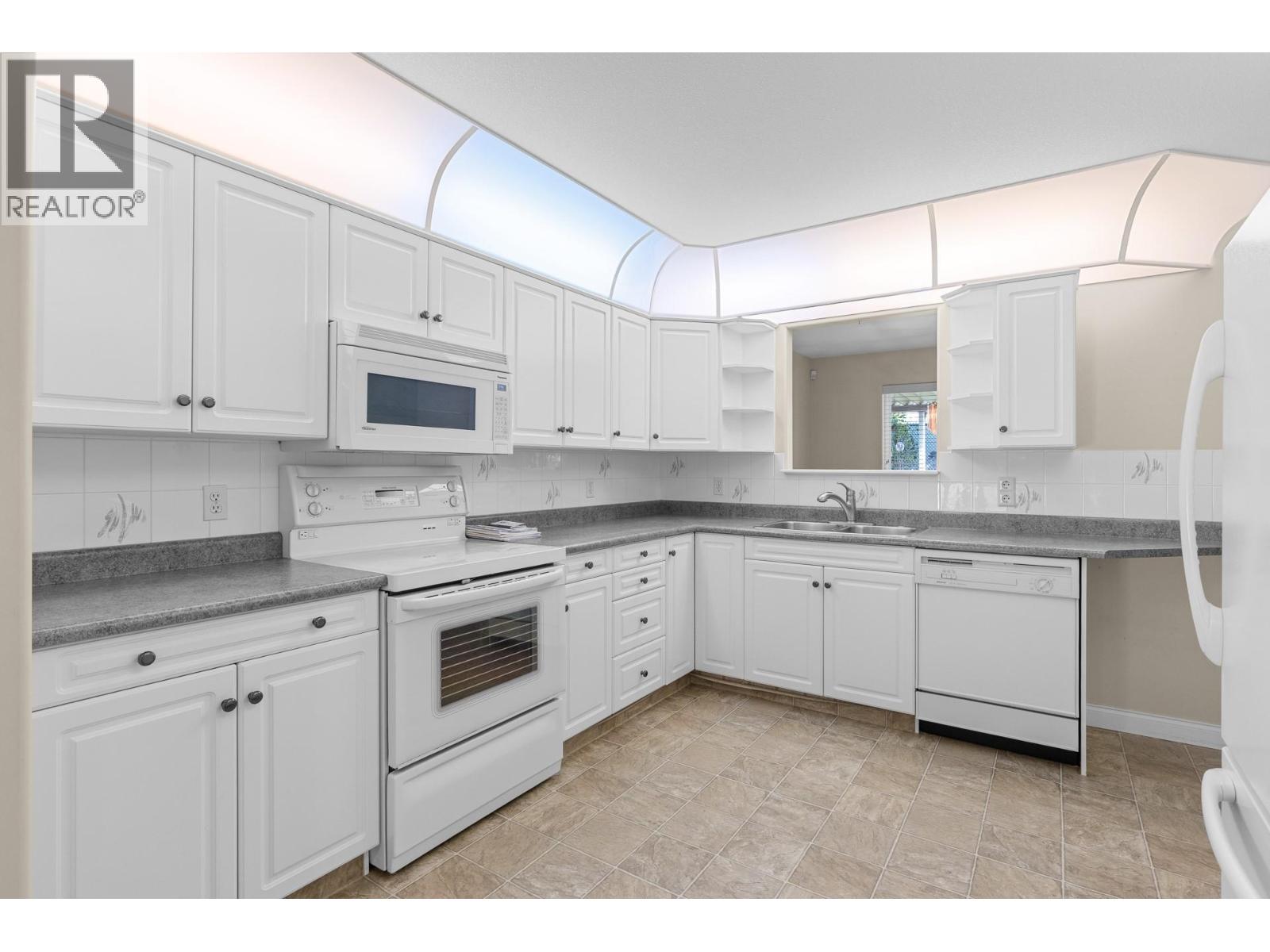 1800 Parkview Crescent Unit# 10, Kelowna, British Columbia  V1X 7G6 - Photo 15 - 10389350