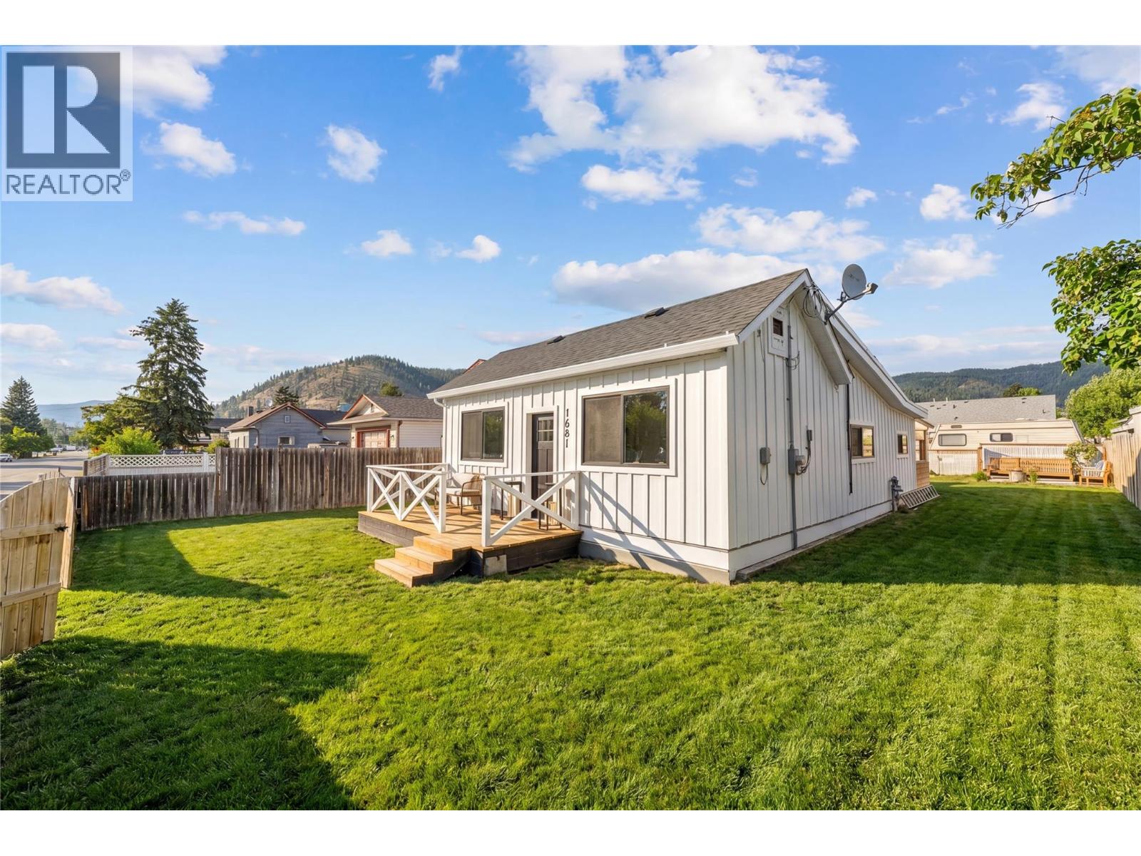 1681 Canford Avenue, Merritt, British Columbia  V1K 1B8 - Photo 2 - 10390362