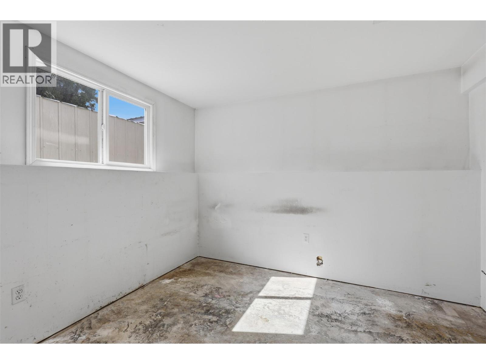 868 Mcbride Street, Kamloops, British Columbia  V2B 5S3 - Photo 33 - 10390360