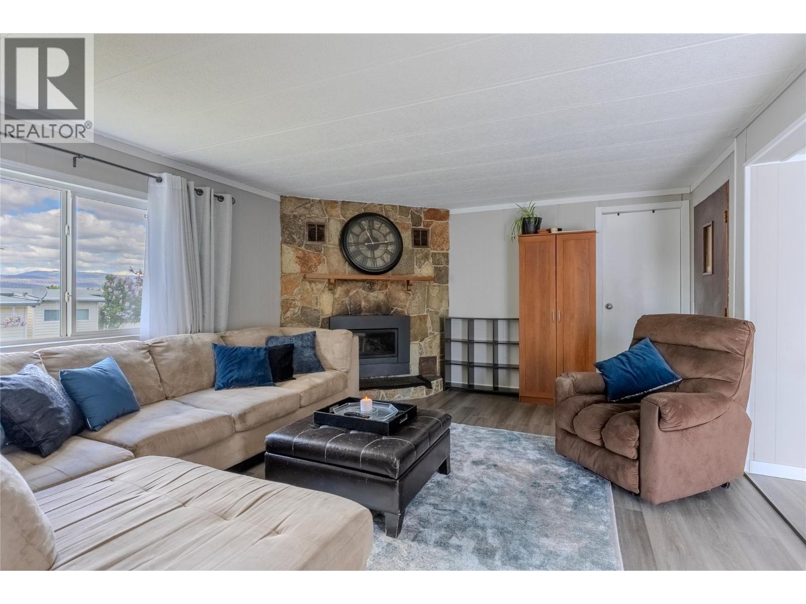 392 Granite Drive, Logan Lake, British Columbia  V0K 1W0 - Photo 3 - 10390337