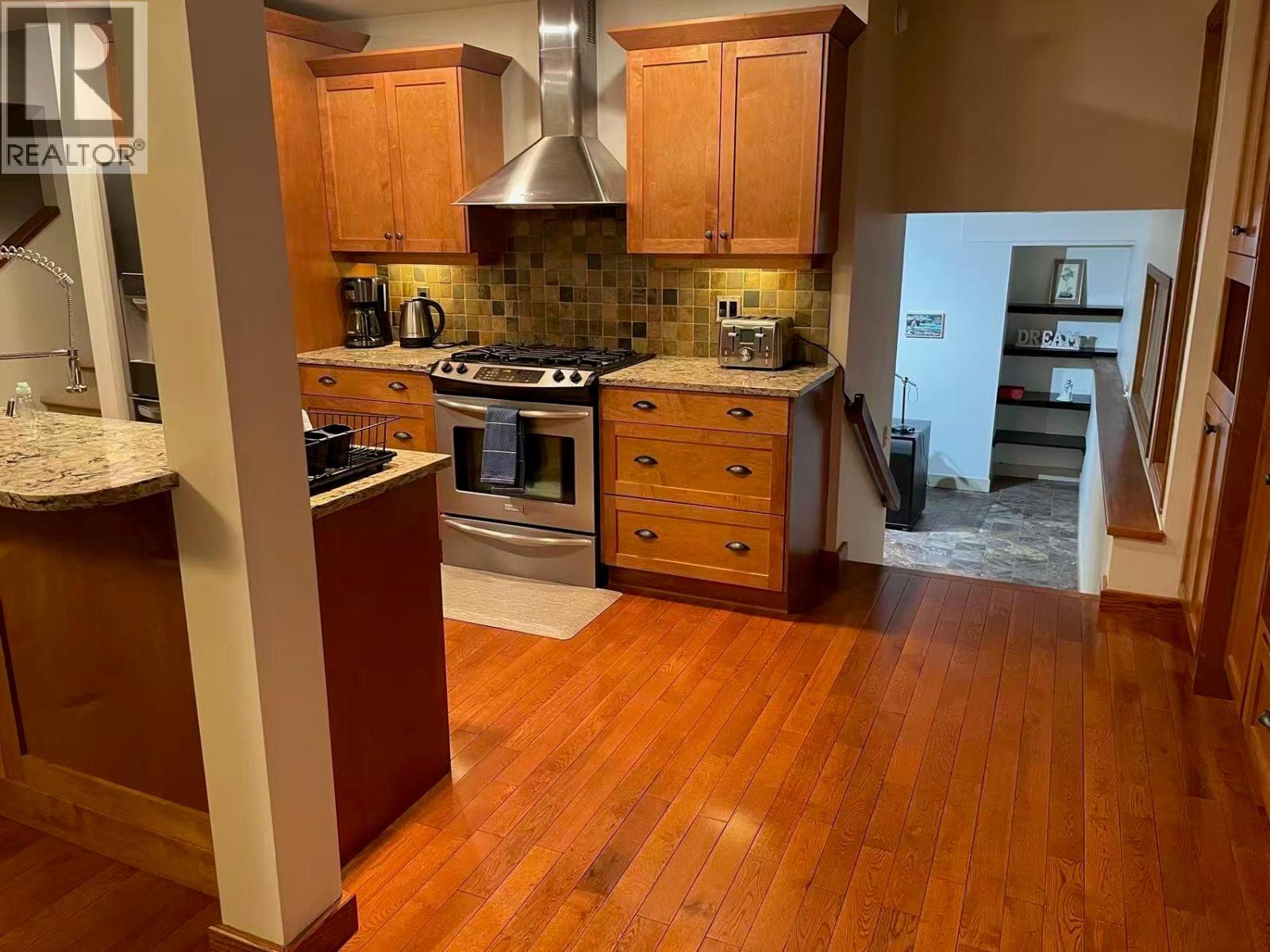 945 Lloyd Jones Drive, West Kelowna, British Columbia  V1Z 2X9 - Photo 10 - 10390328