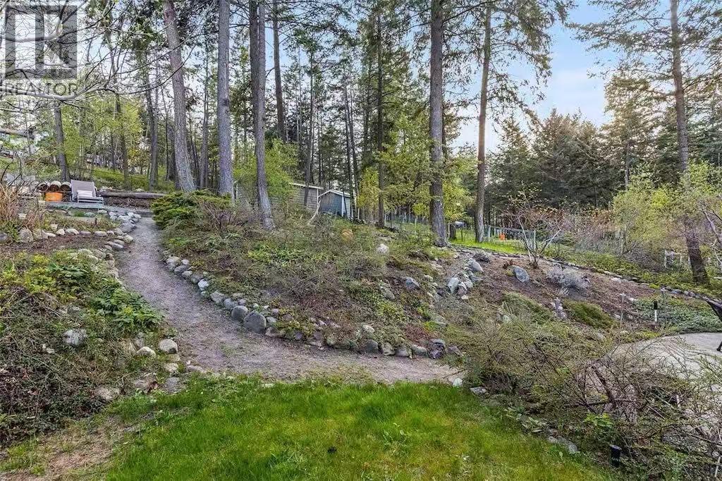 945 Lloyd Jones Drive, West Kelowna, British Columbia  V1Z 2X9 - Photo 2 - 10390328
