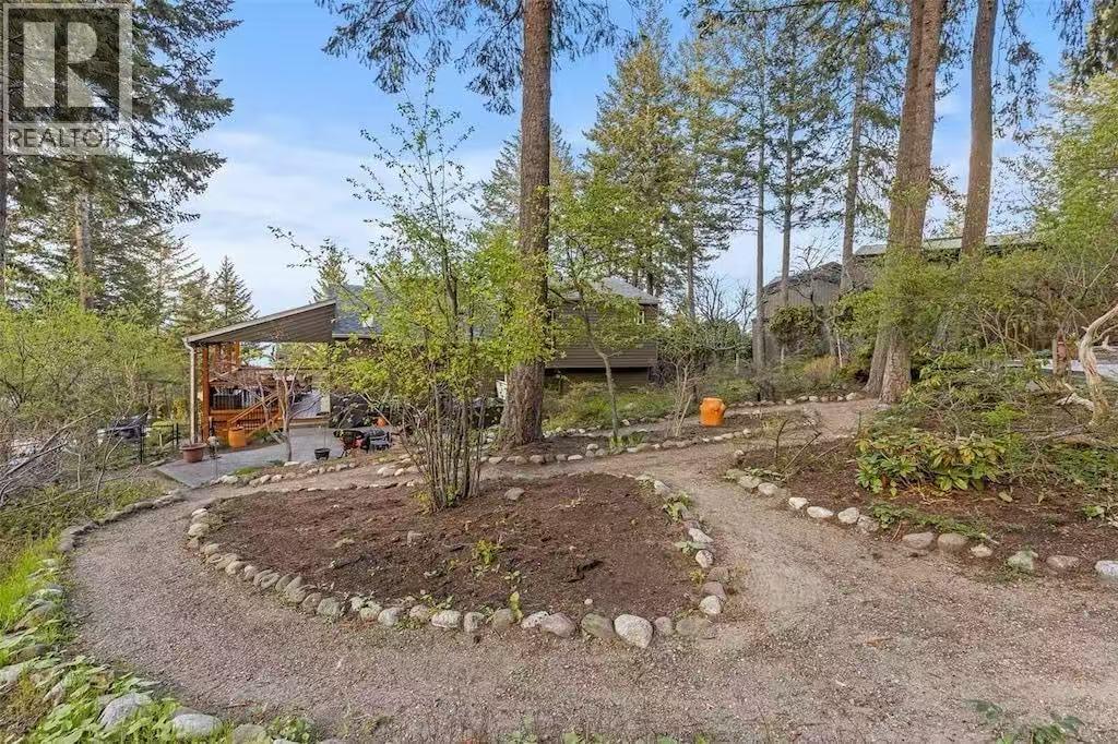 945 Lloyd Jones Drive, West Kelowna, British Columbia  V1Z 2X9 - Photo 3 - 10390328